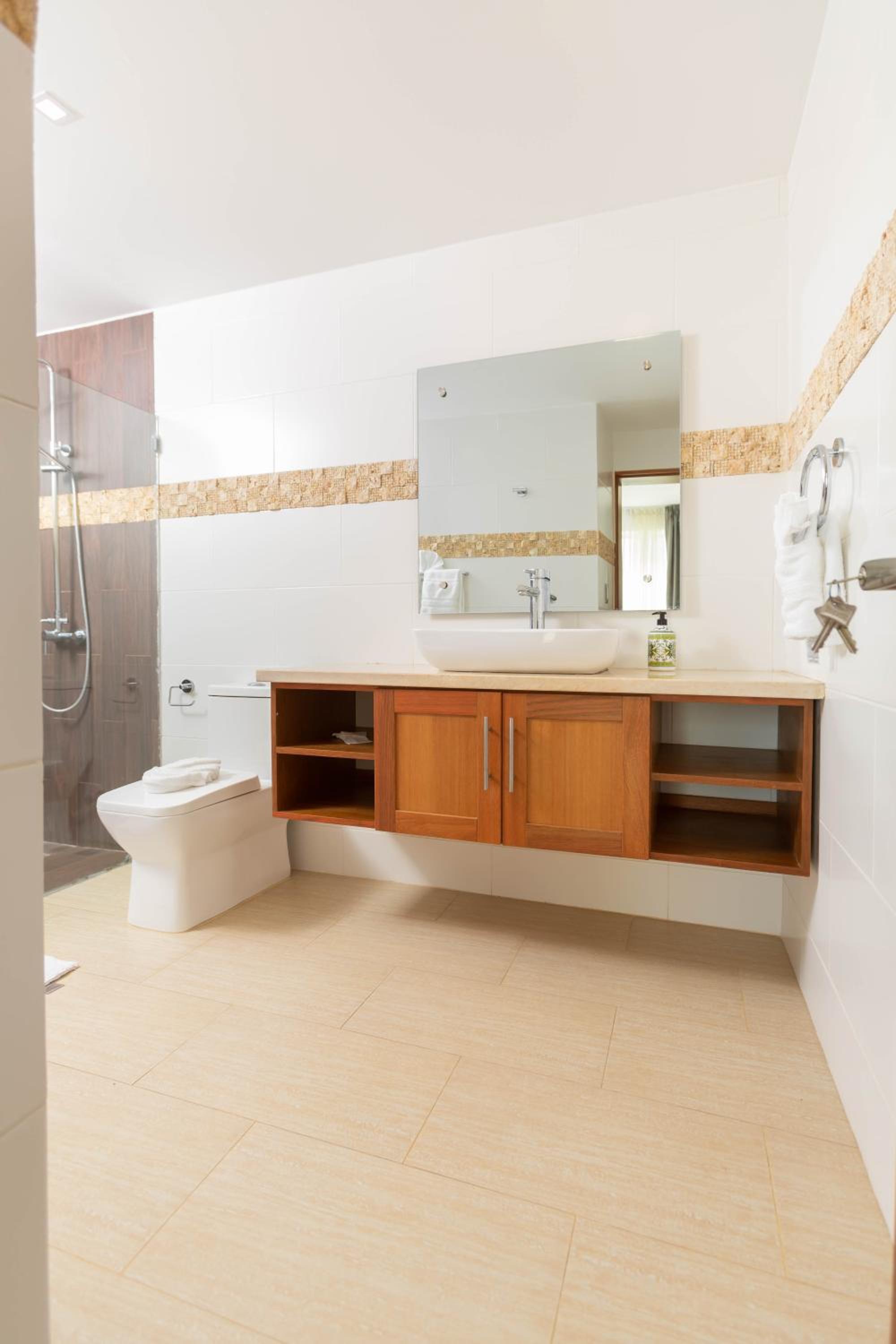 Amazing Ocean Front - 2 bedroom Apartment (117 sq meters) view 5