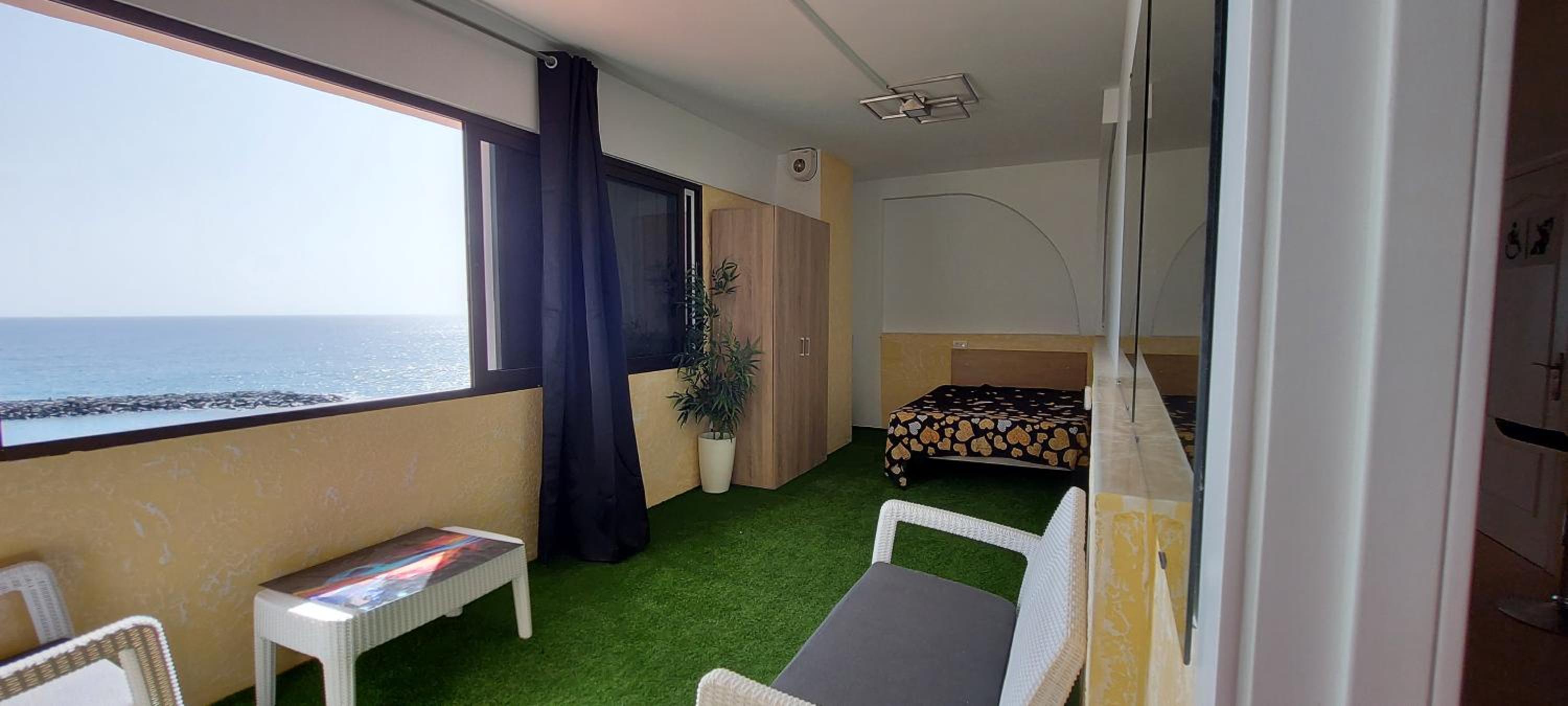 hotel room
