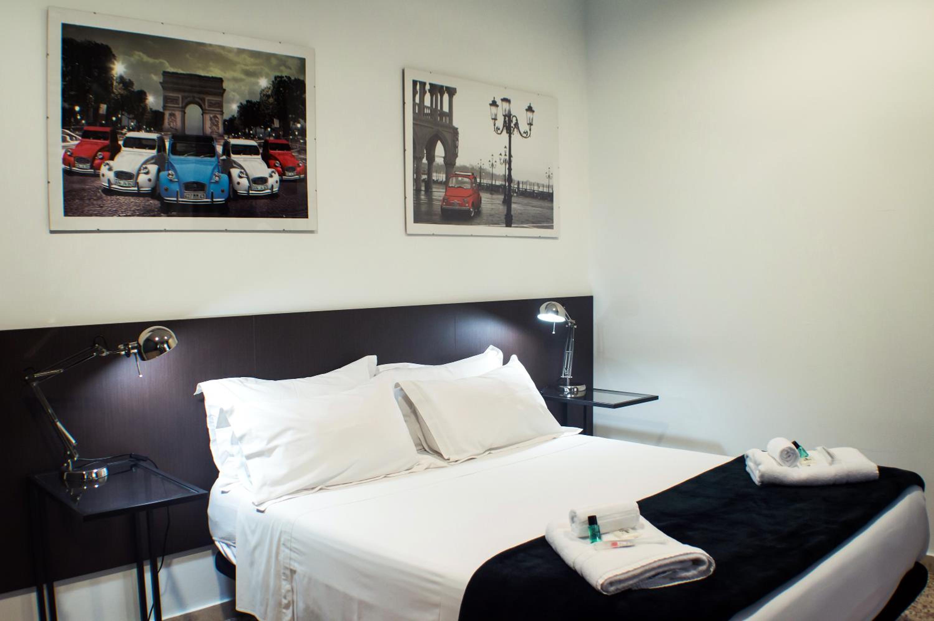 Quart Youth Hostel & Apartments