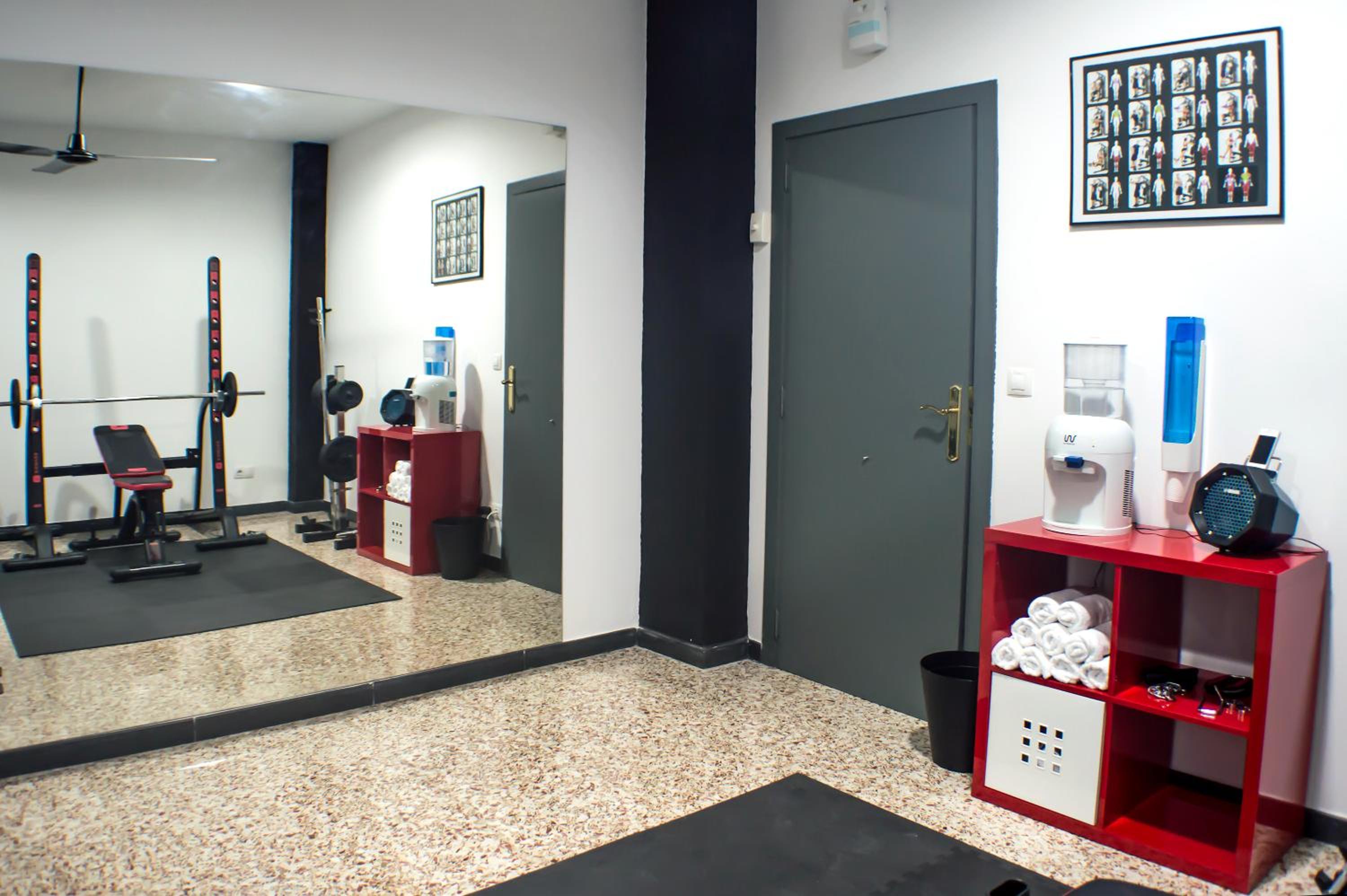 Quart Youth Hostel & Apartments