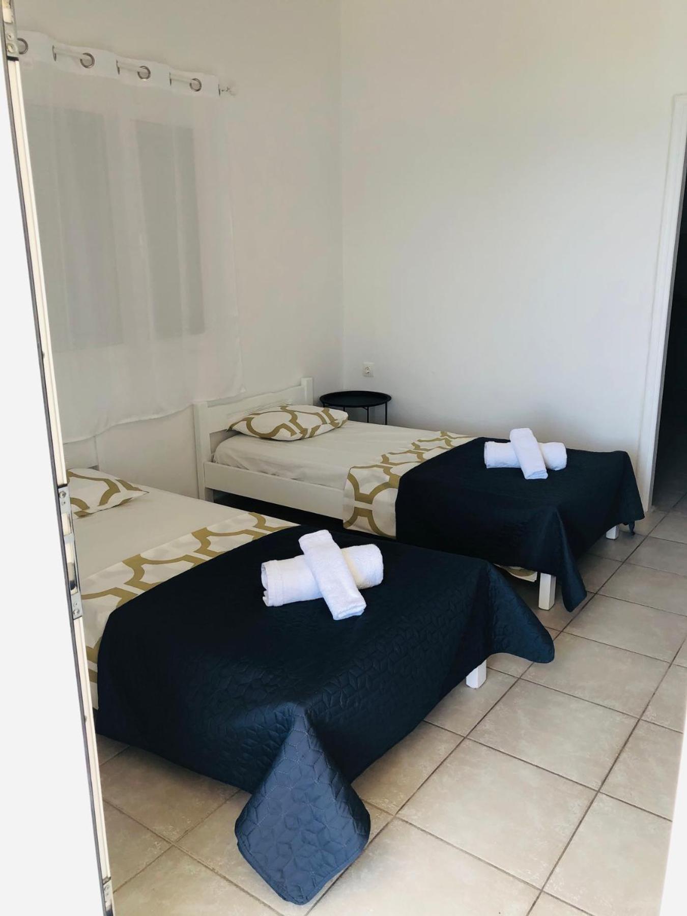 Mini Villas Avra