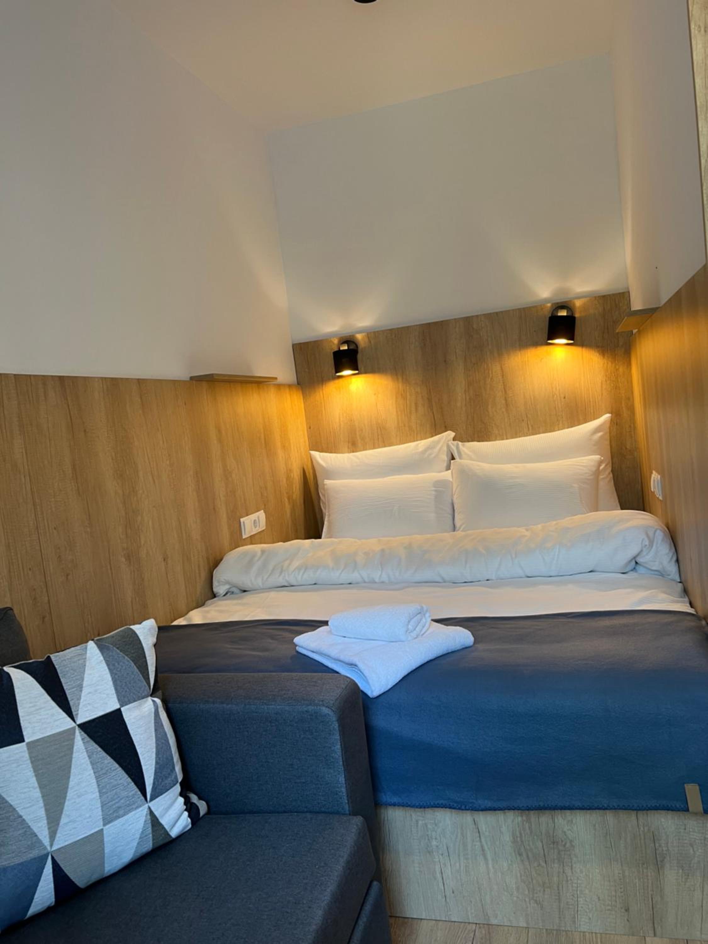 SH Studio Apartments Sarajevo - Blue view 5