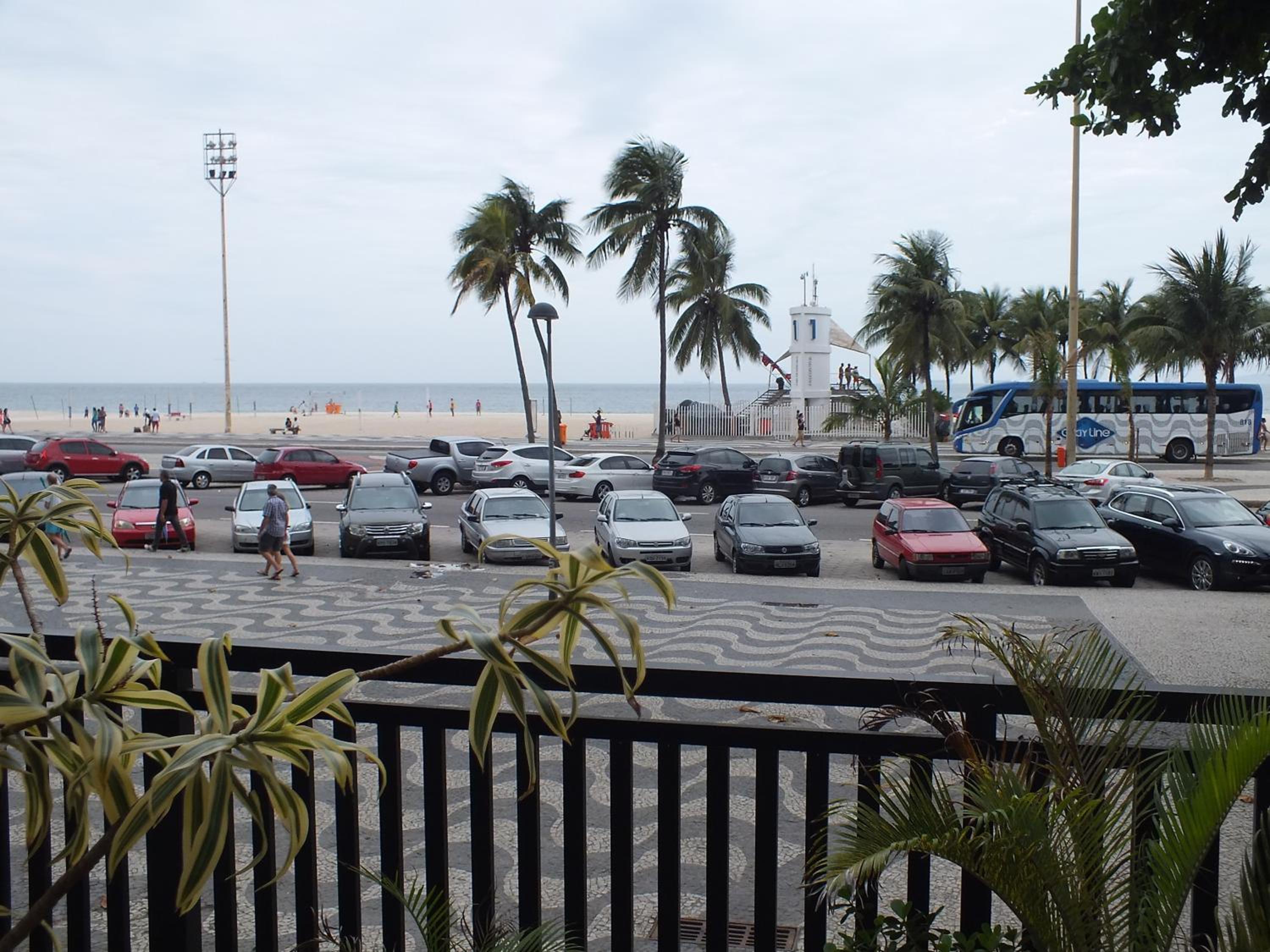 Luxo frente-mar no Leme - Vista deslumbrante da Praia do Leme, conforto e exclusividade para até 6 pessoas