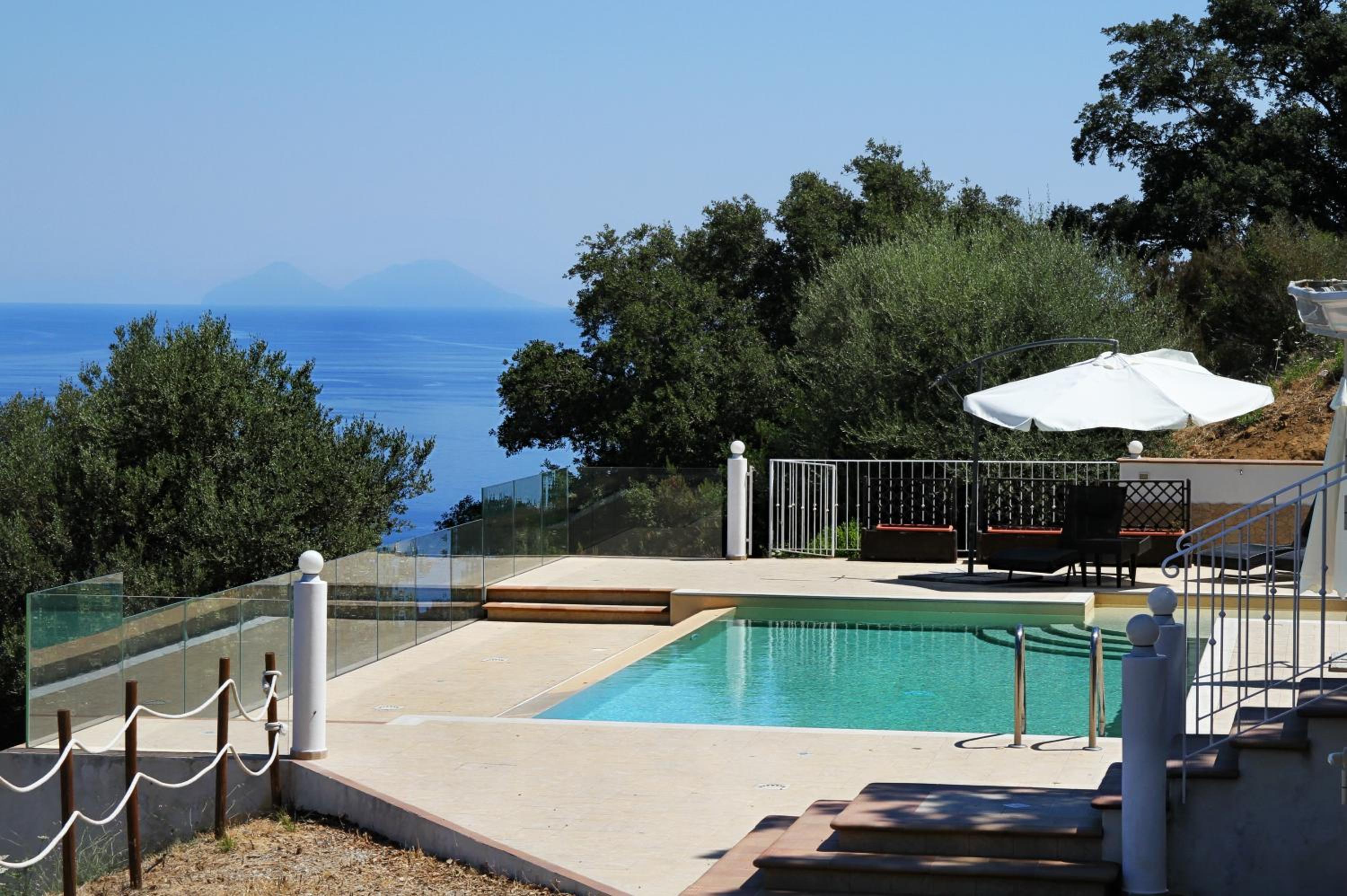 Villa DAMMUSO by Local House - private villa infinity pool & seaview photo 5