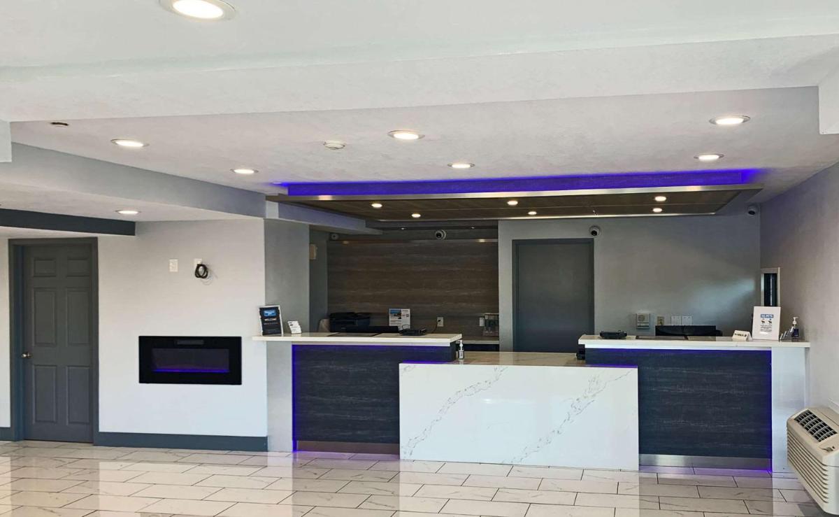 hotel reception