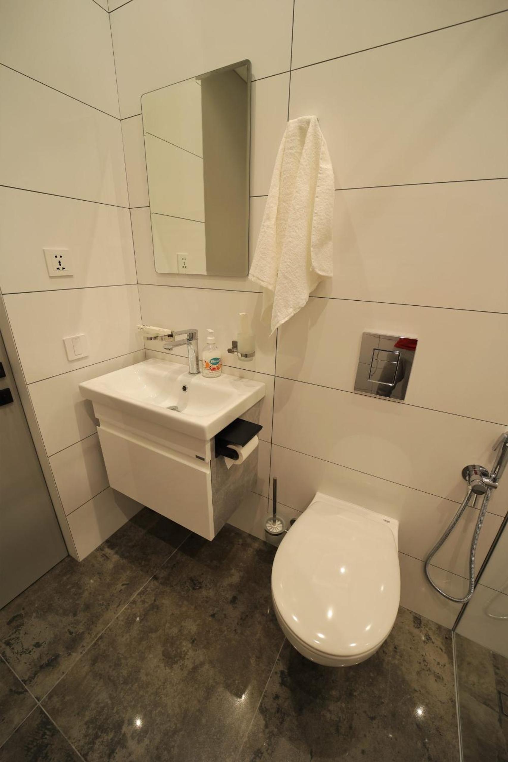 AVENUE RESIDENCE by AY North Avenue