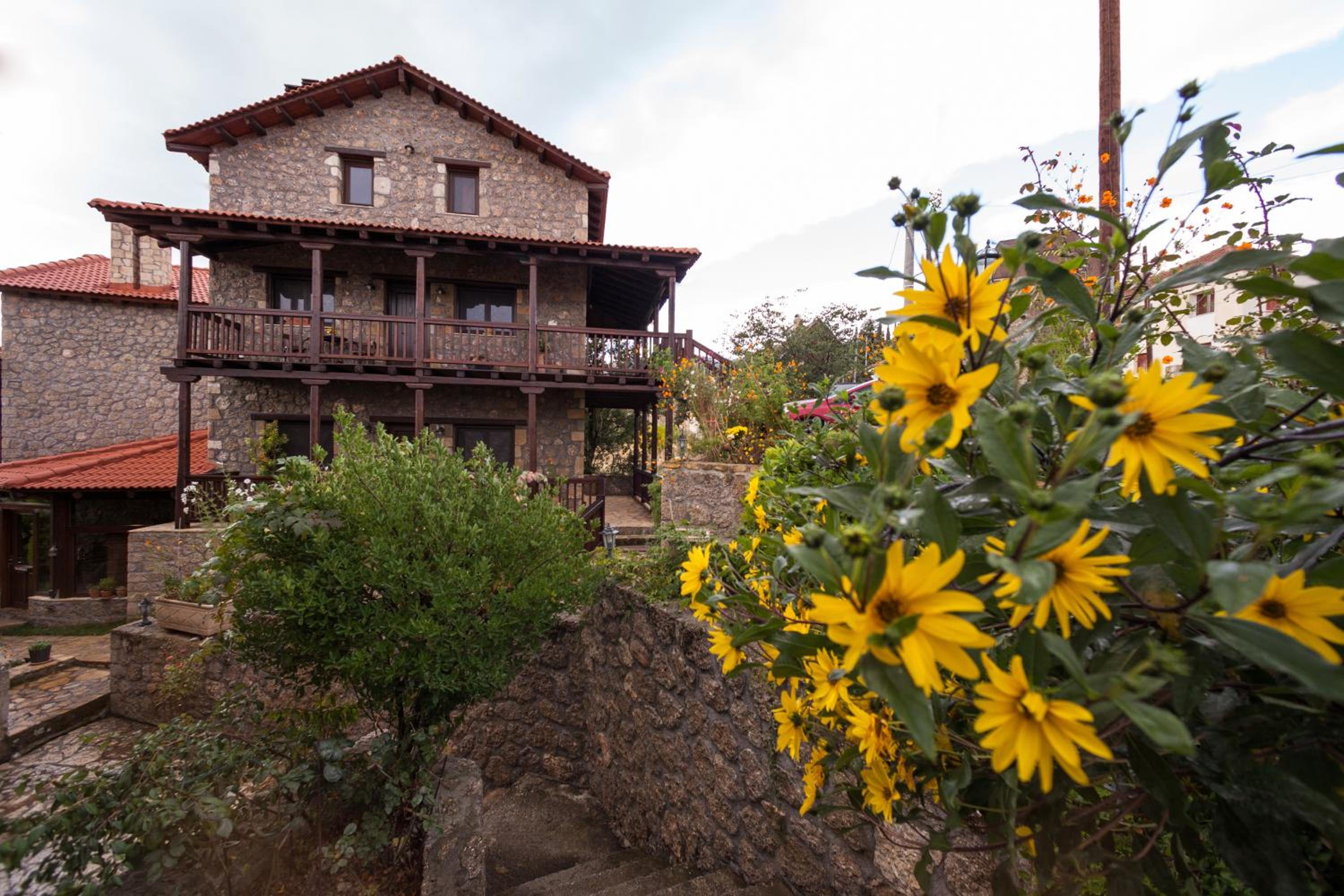 Pera Alonia Guest House