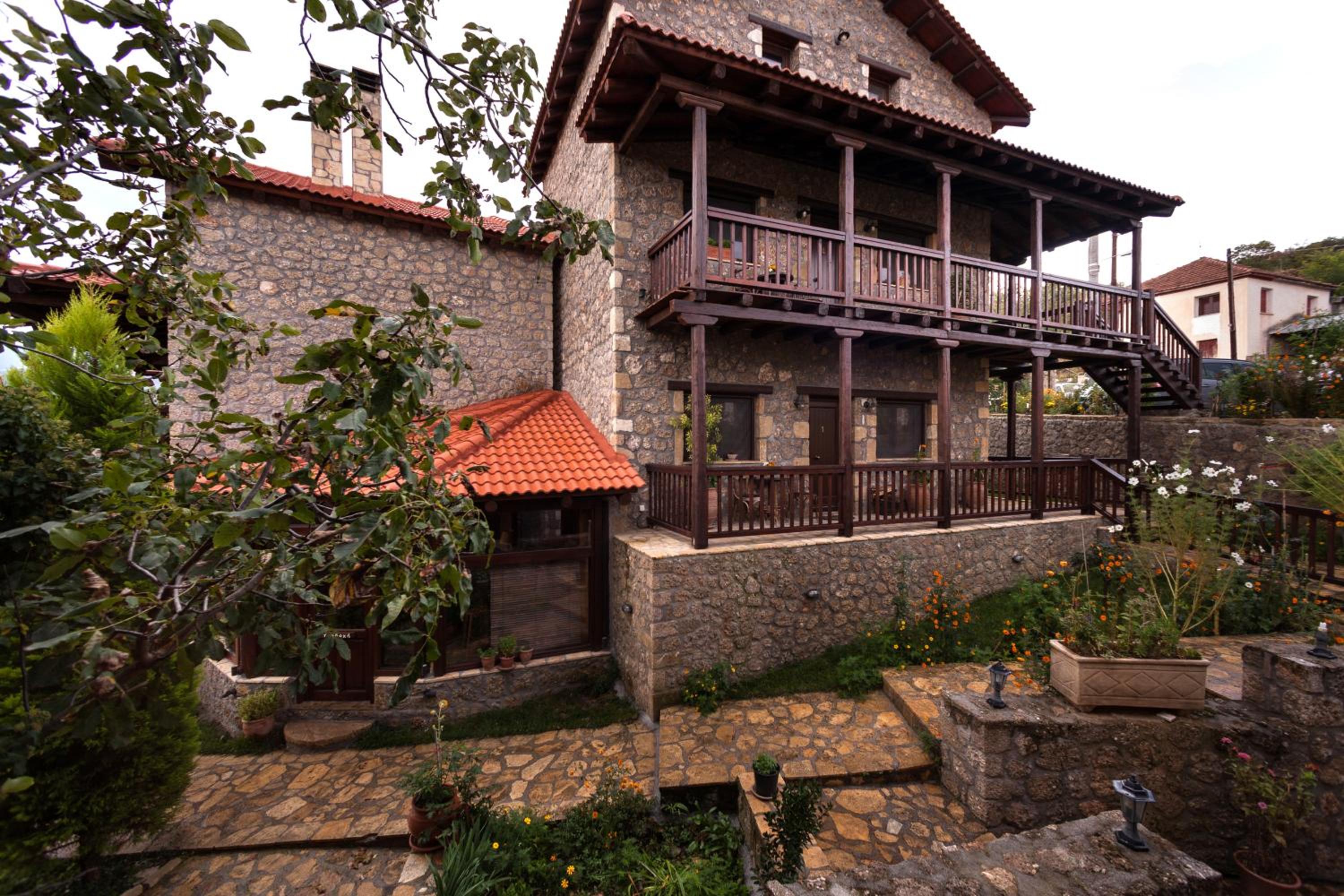 Pera Alonia Guest House