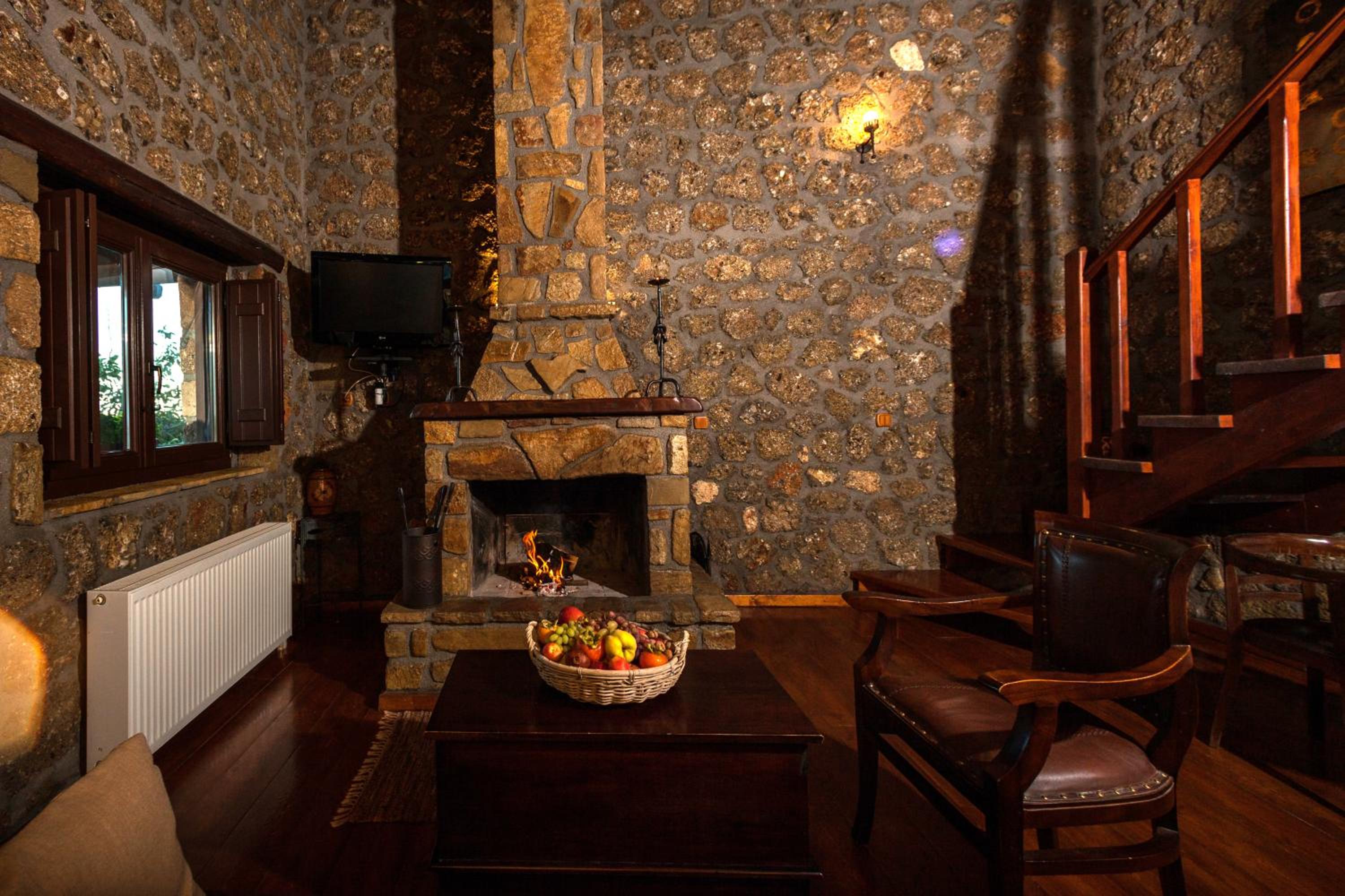 Pera Alonia Guest House