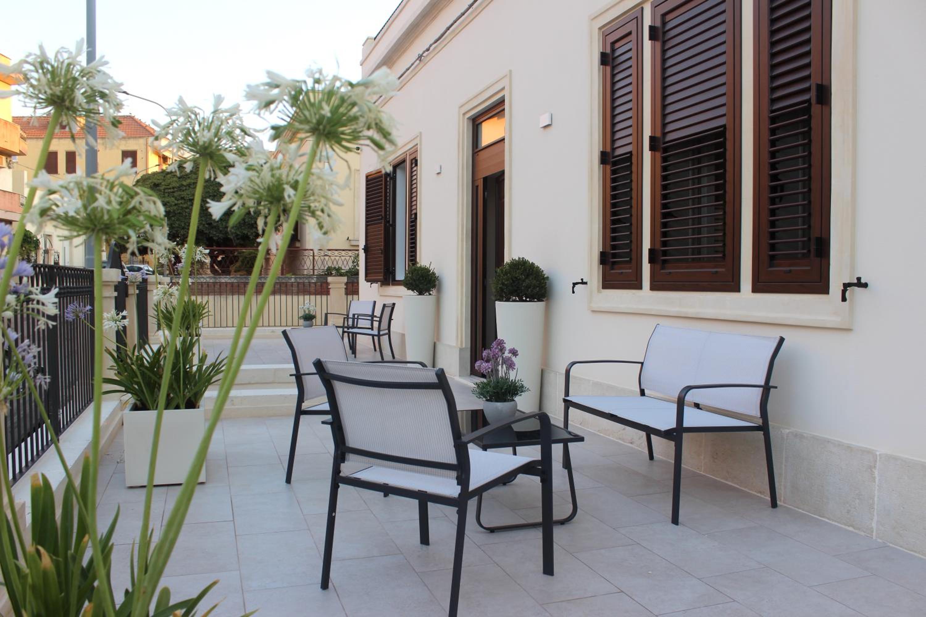 Agapanthus Holiday Home view 3