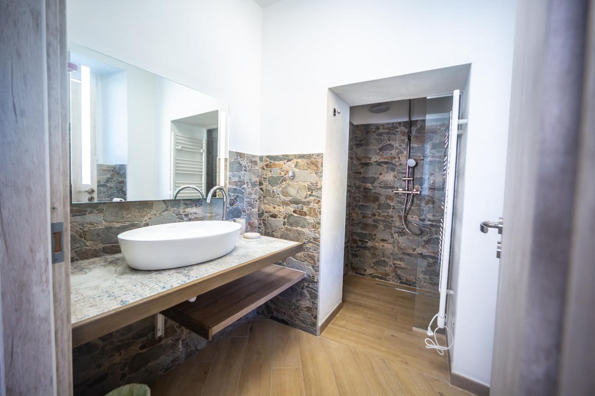 Around Lago Maggiore rooms view 2