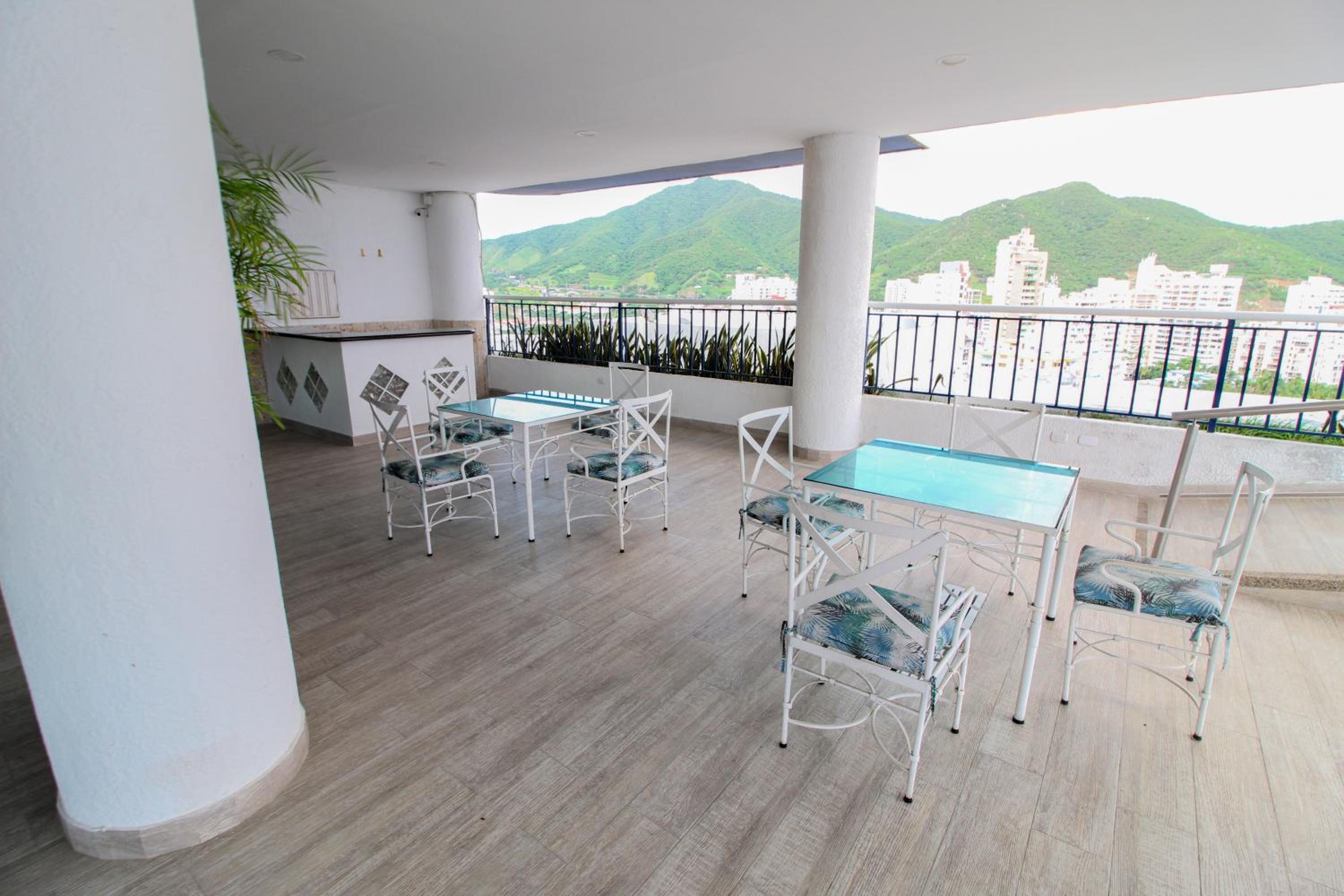 Apartamentos Cascadas - Vistas al Mar