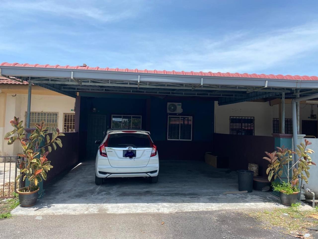 TheAtbas Homestay 7 in Seri Iskandar 3 Bedroom WiFi Unifi photo 3
