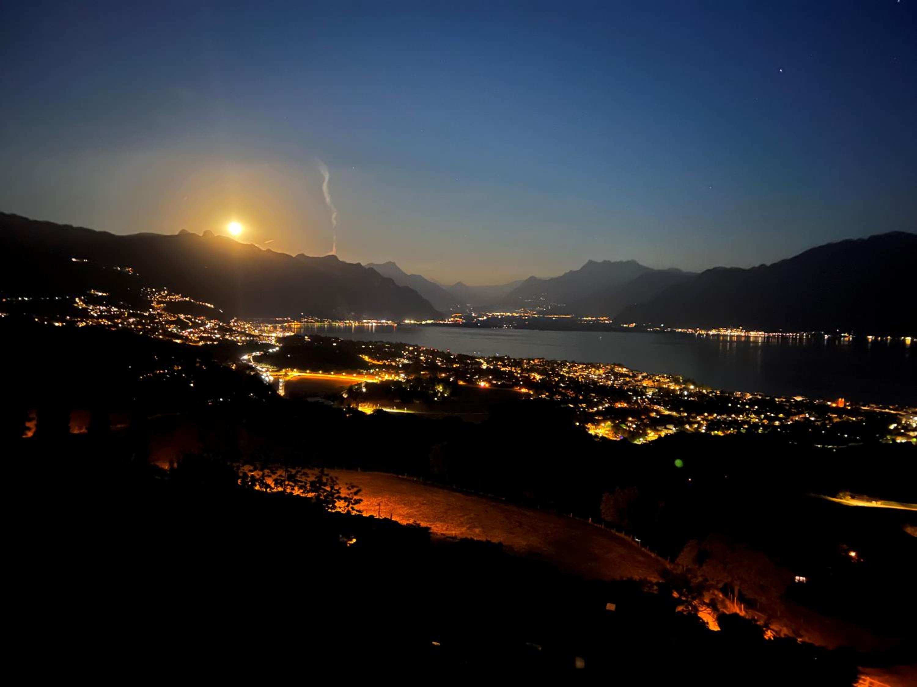 Appartement moderne avec vue panoramique à Jongny proche de Montreux view 2