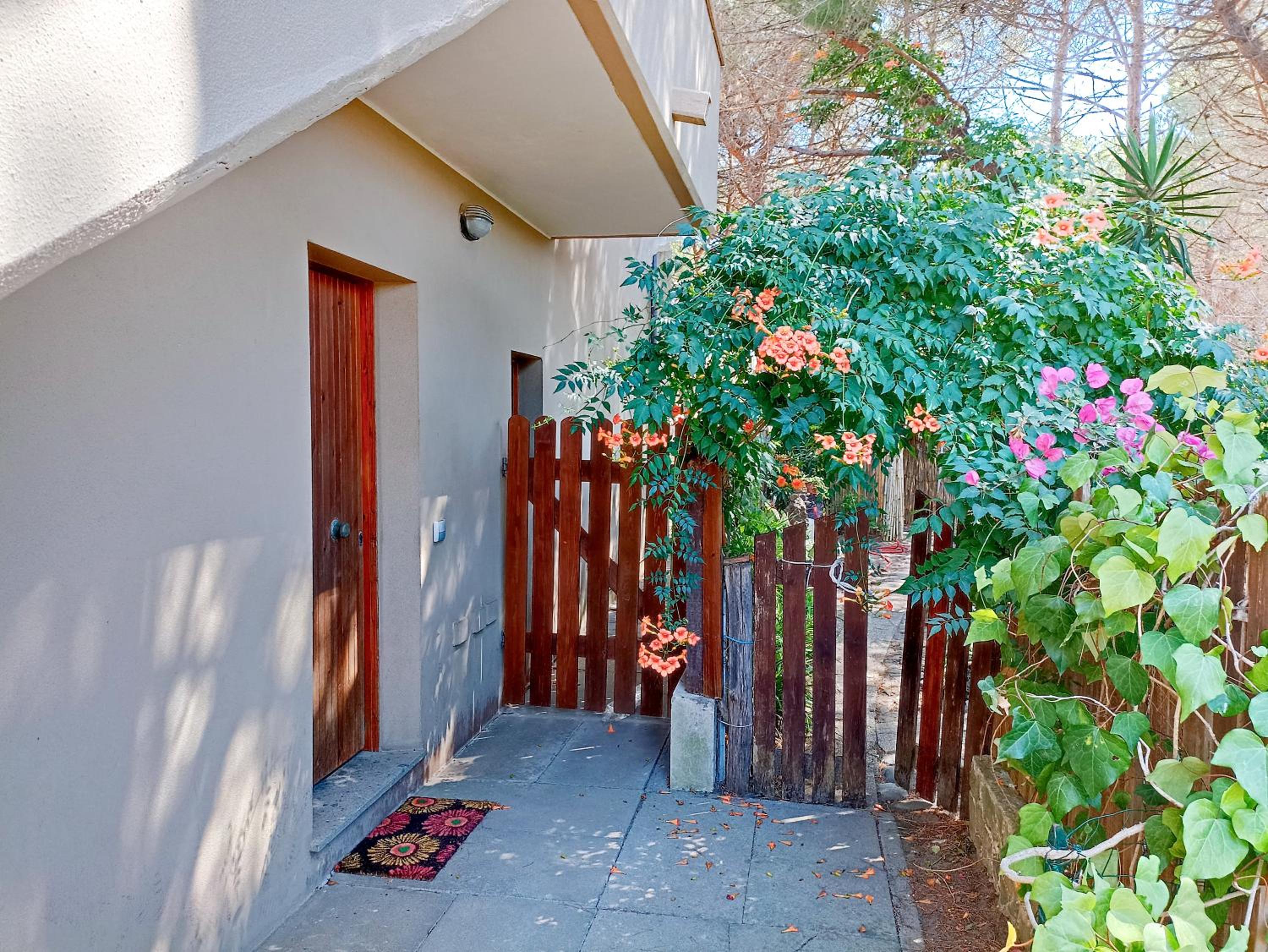 Purple House - Arboriamar Platamona view 5