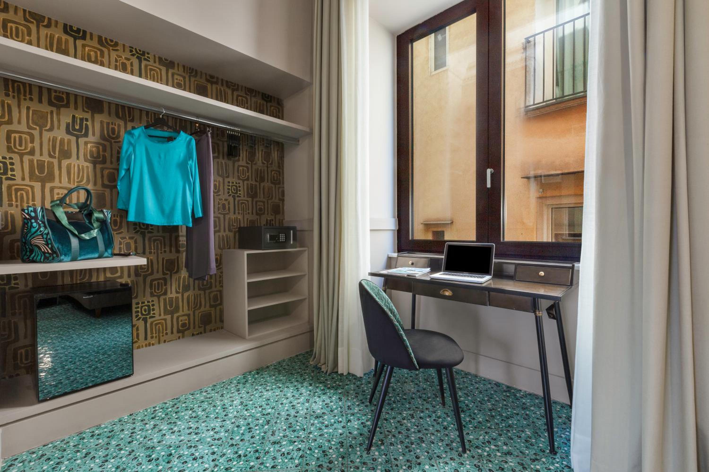 YourHome - Maison Iovino Luxury Rooms photo 3