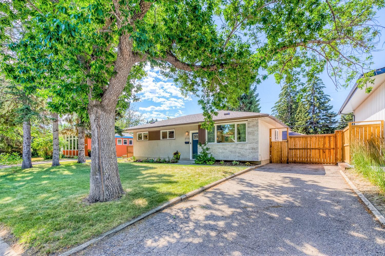 Luxury Home By North Glenmore Park