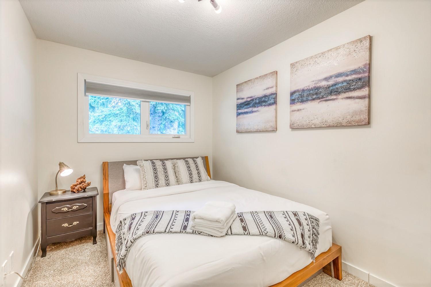 Luxury Home By North Glenmore Park - Image 4