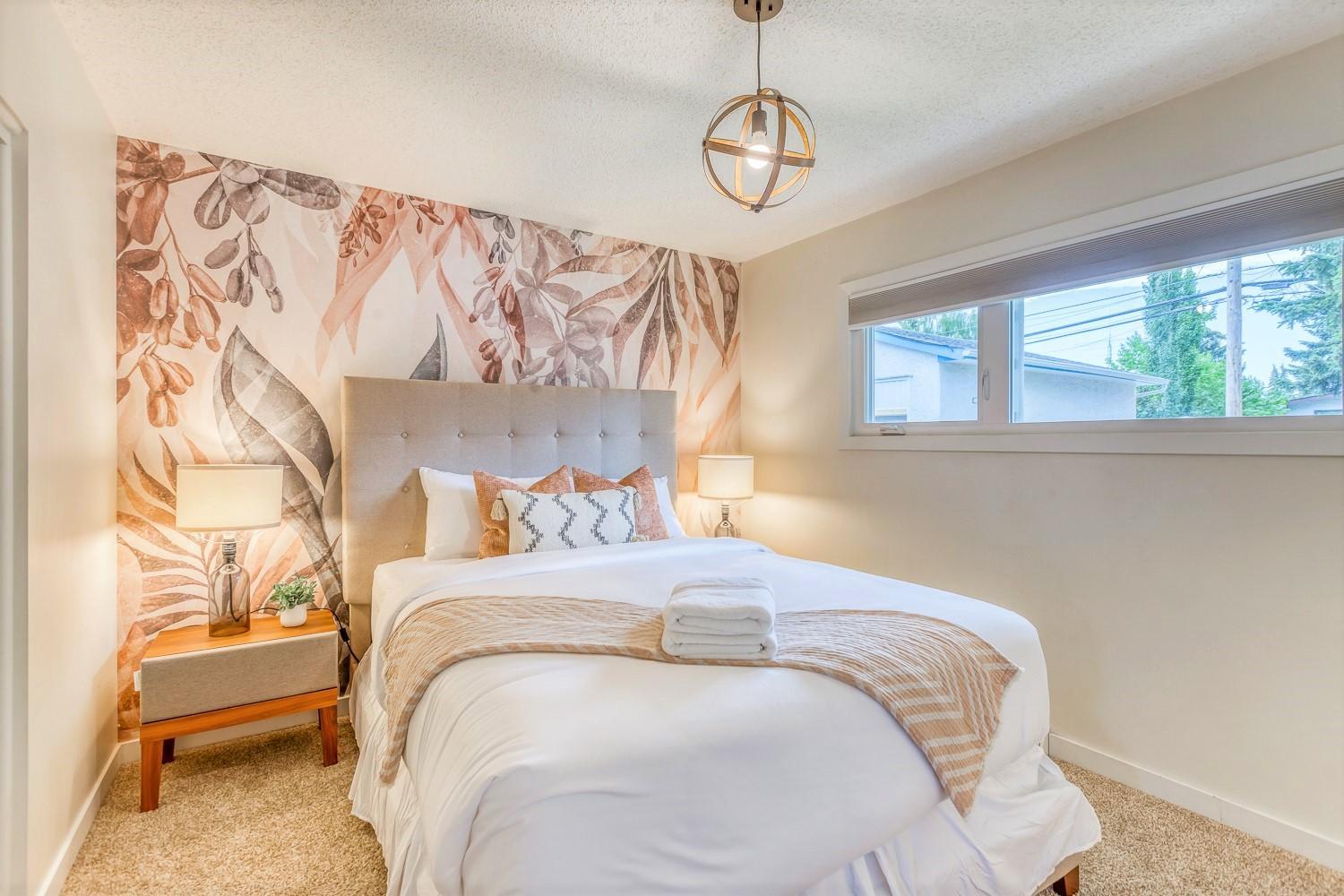Luxury Home By North Glenmore Park