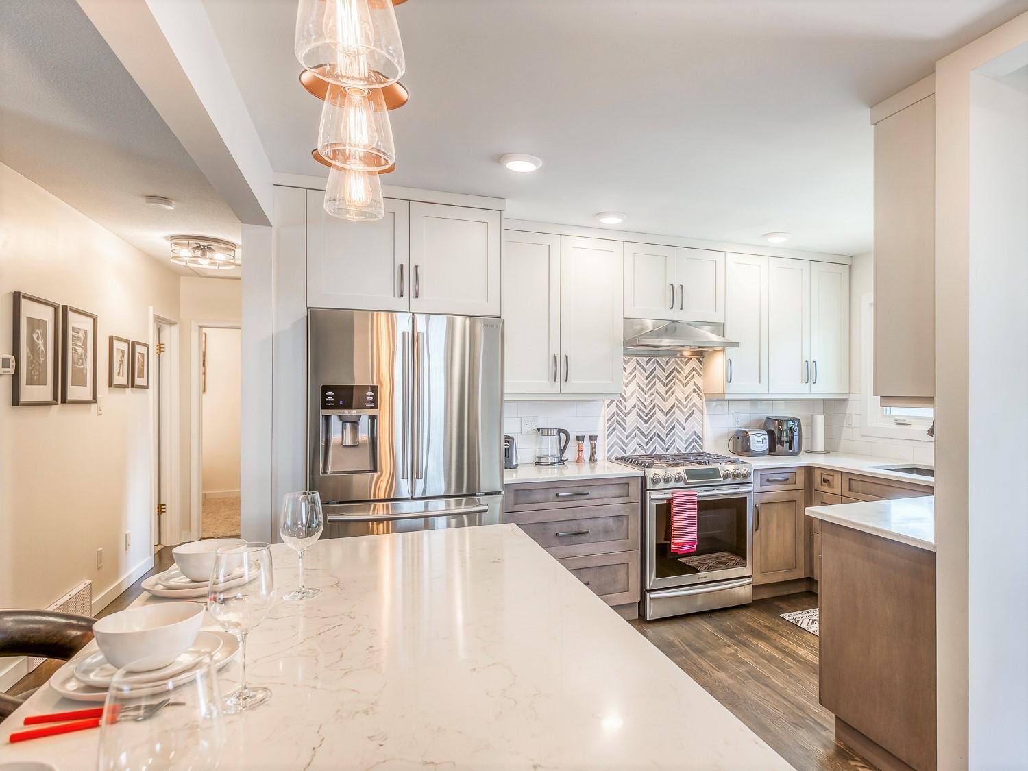 Luxury Home By North Glenmore Park