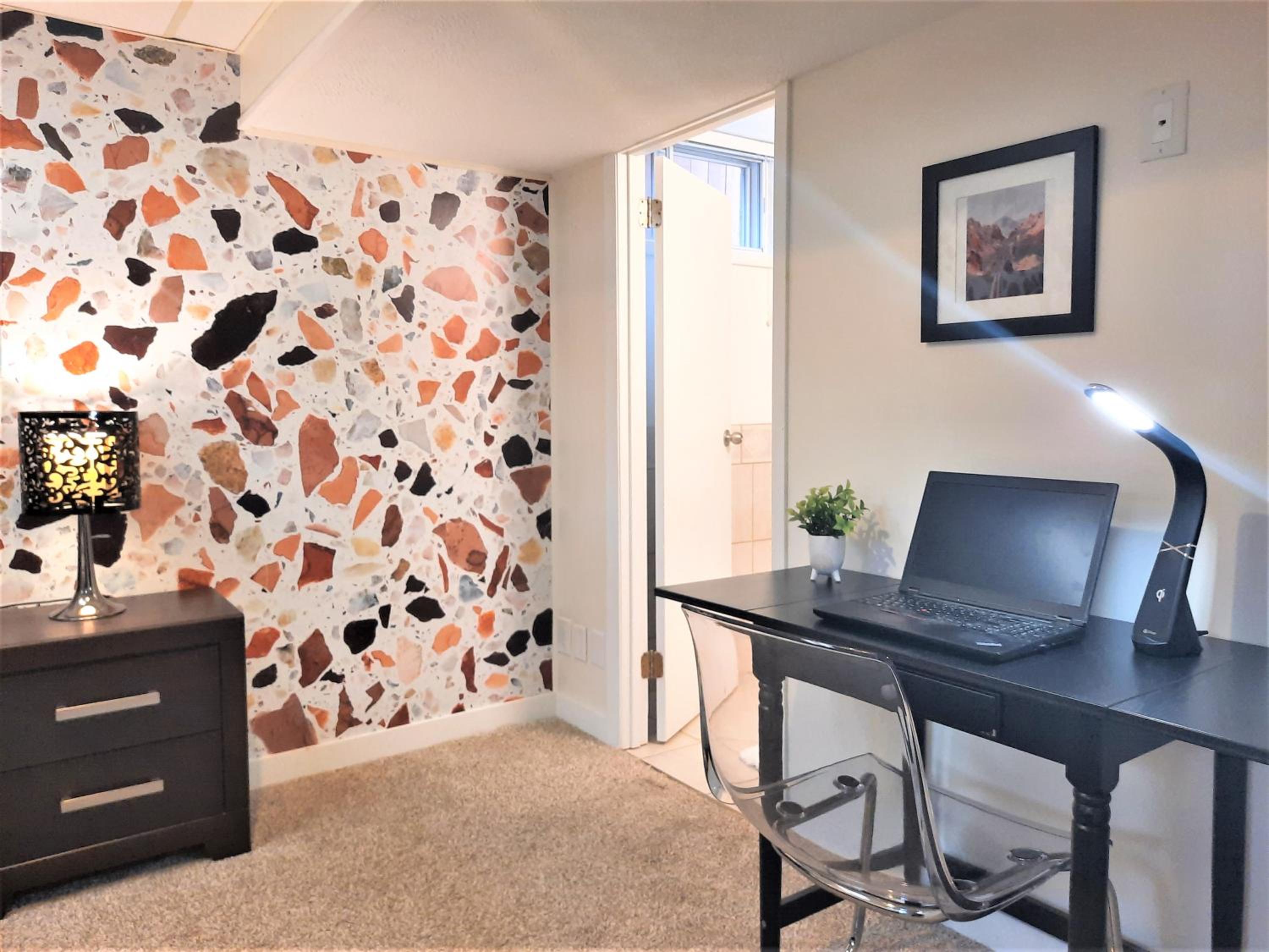 Luxury Home By North Glenmore Park