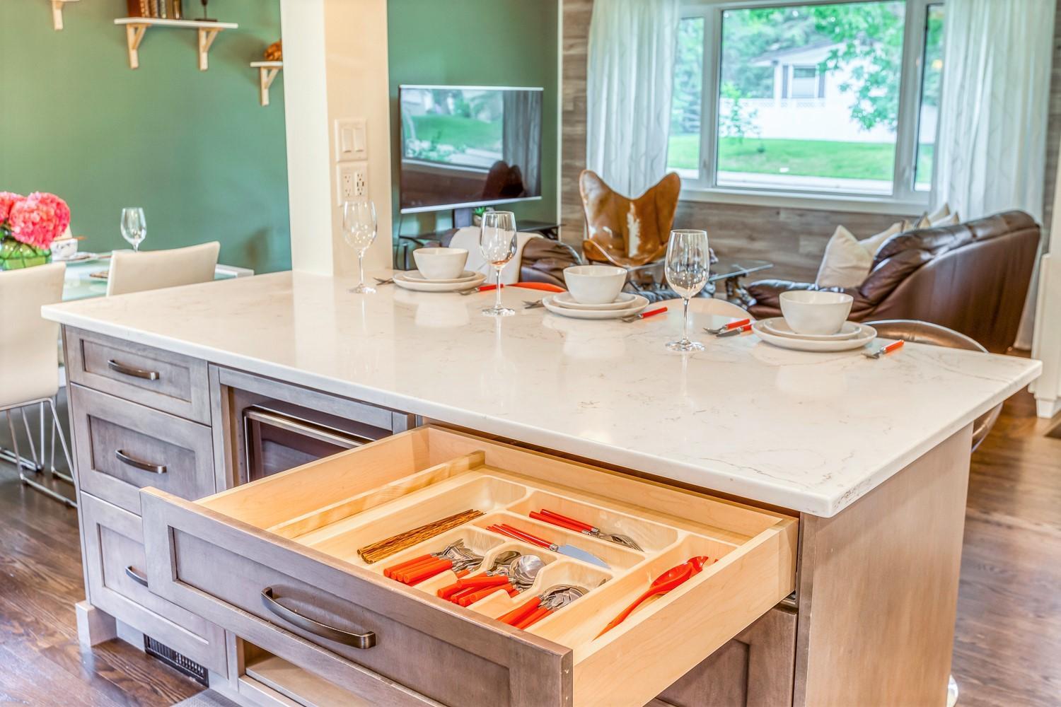 Luxury Home By North Glenmore Park