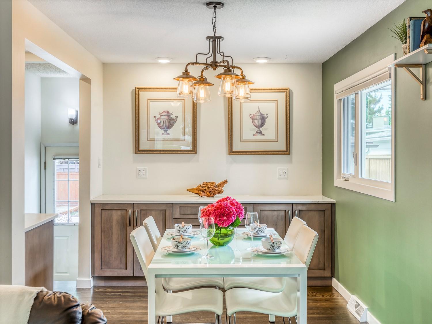 Luxury Home By North Glenmore Park - Image 2