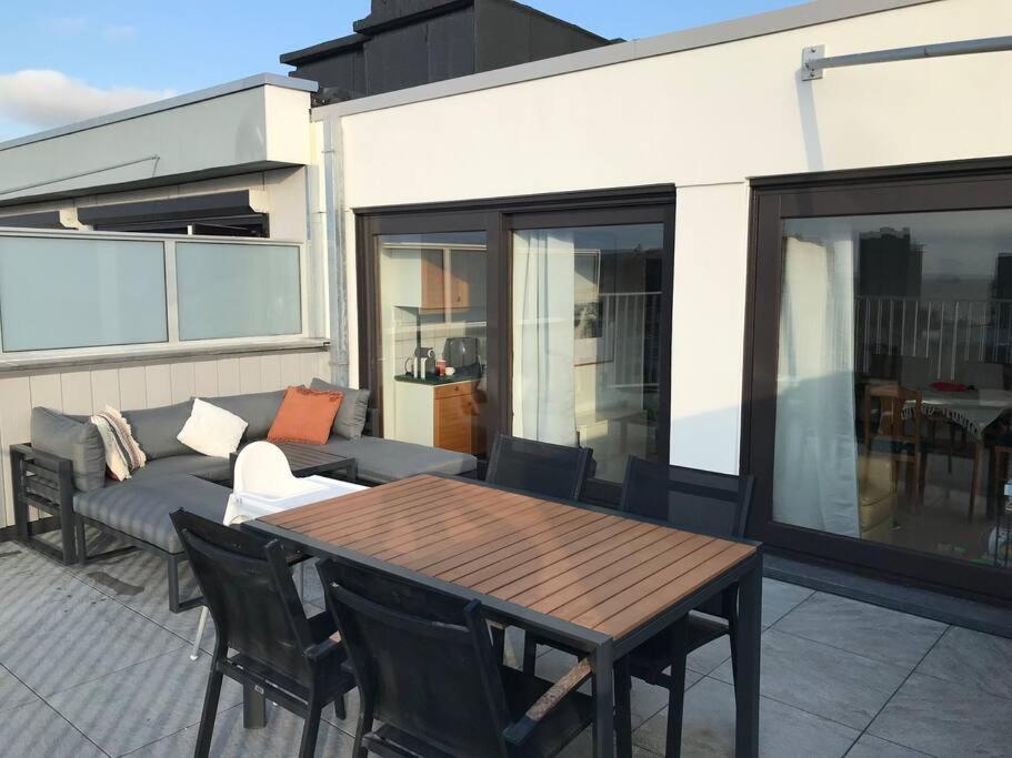 Penthouse met zeezicht en 2 terrassen view 5