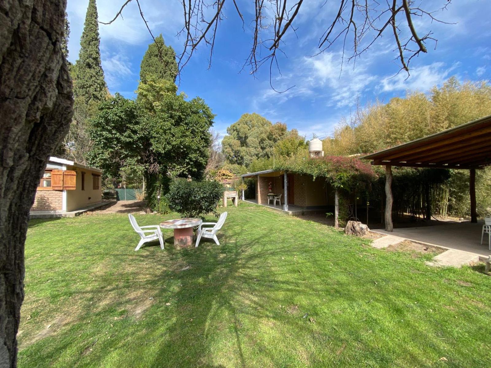 Los Horneros, Cabañas