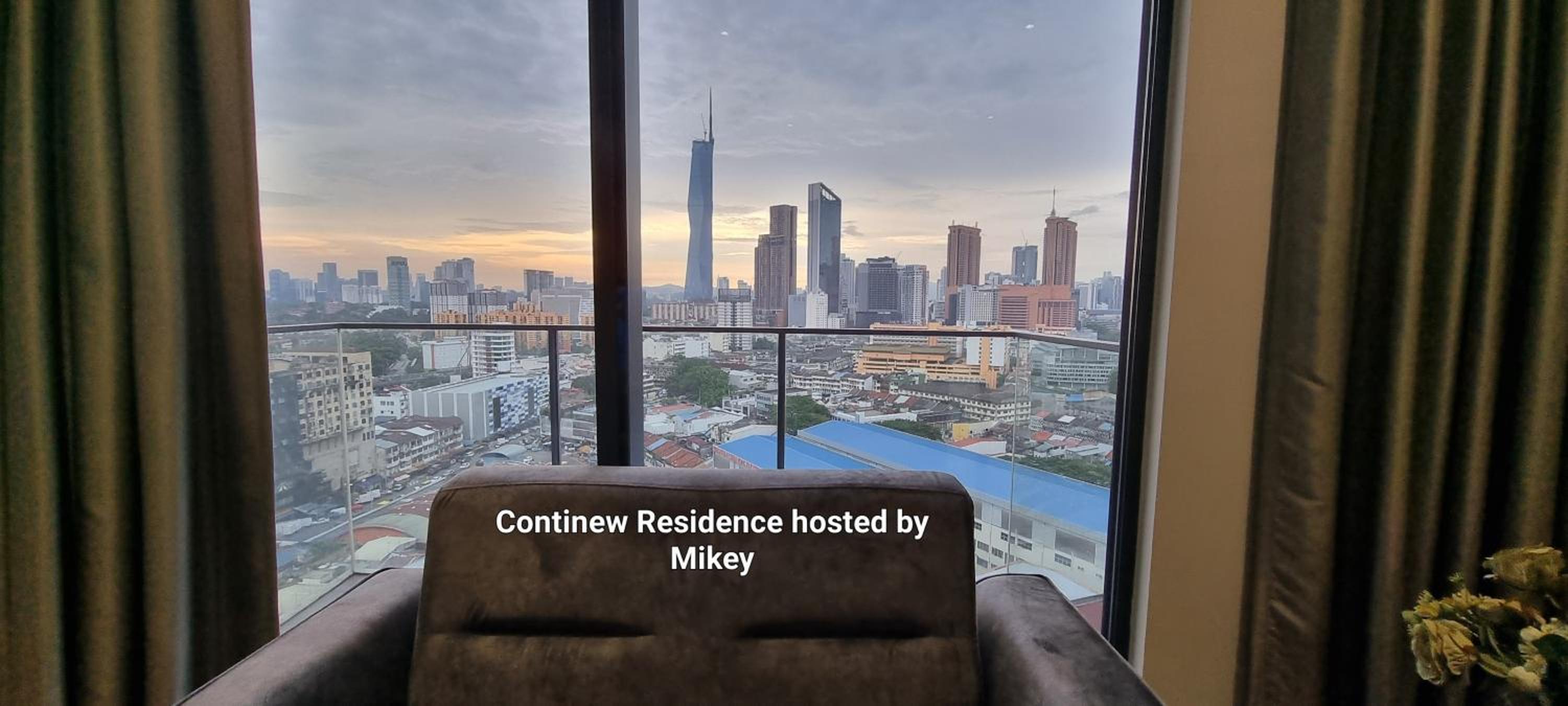 Continew Residence by Mikey - Premium Unit