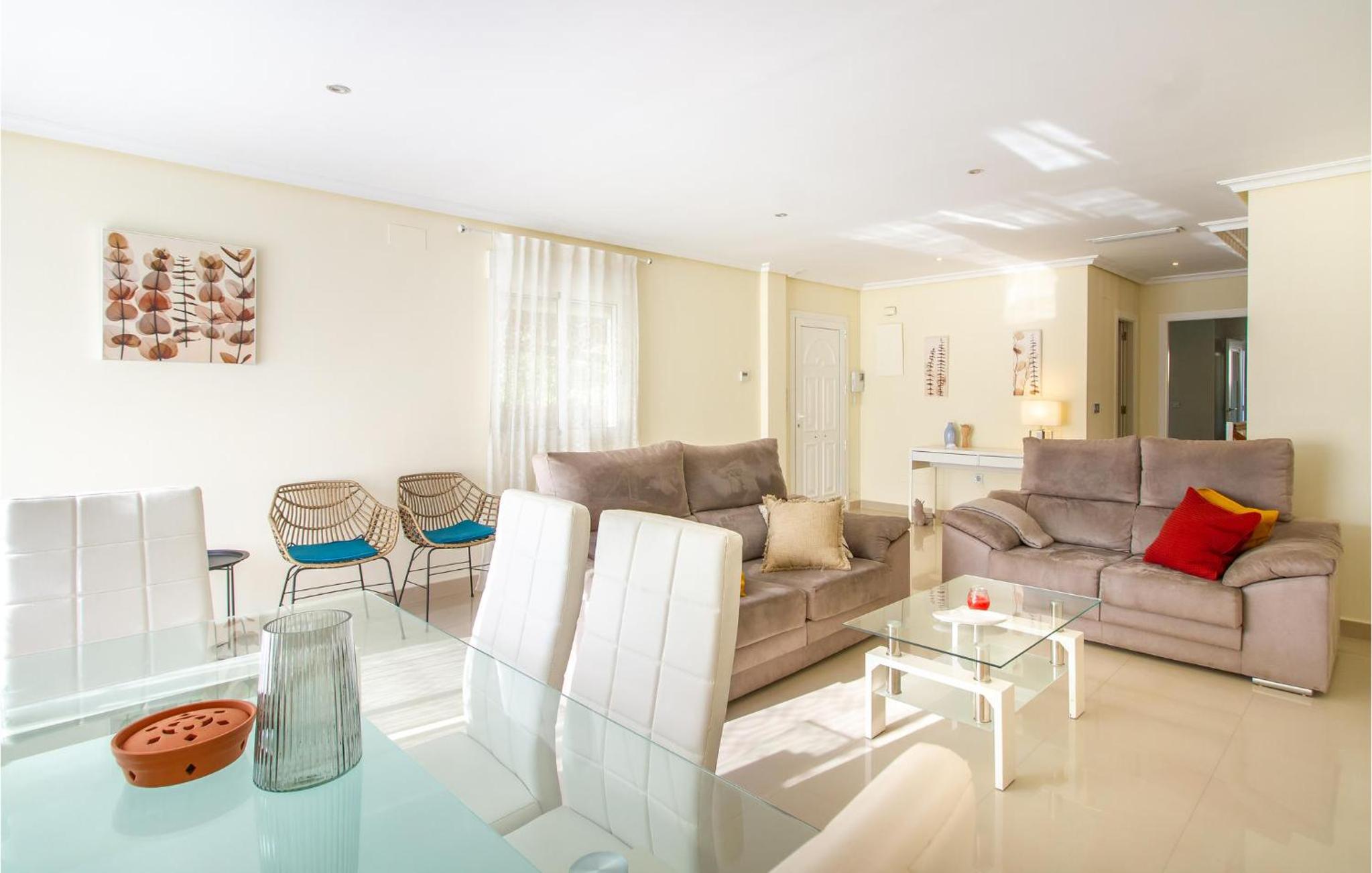 5 Bedroom Gorgeous Home In El Campello view 3