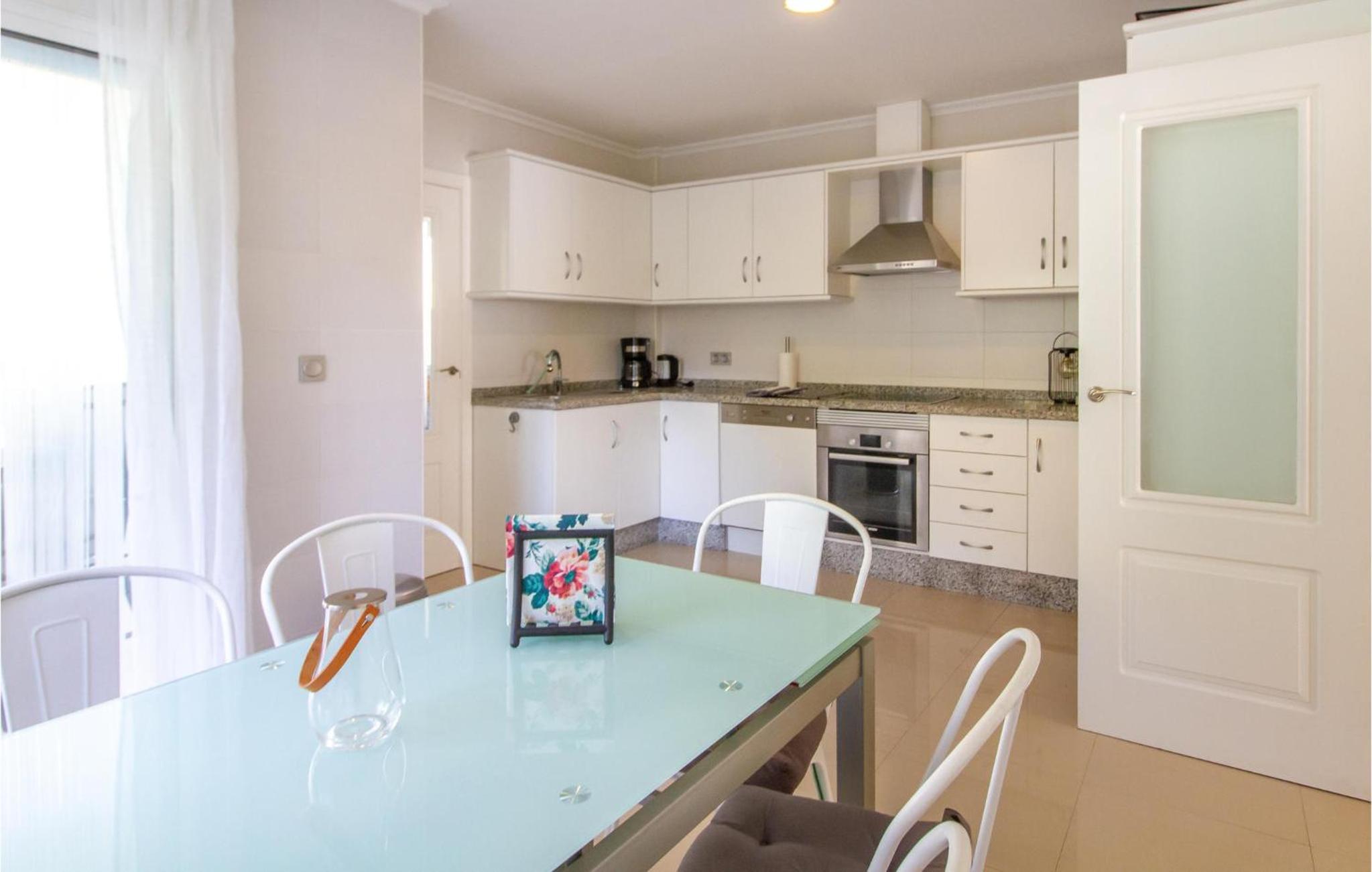 5 Bedroom Gorgeous Home In El Campello view 4