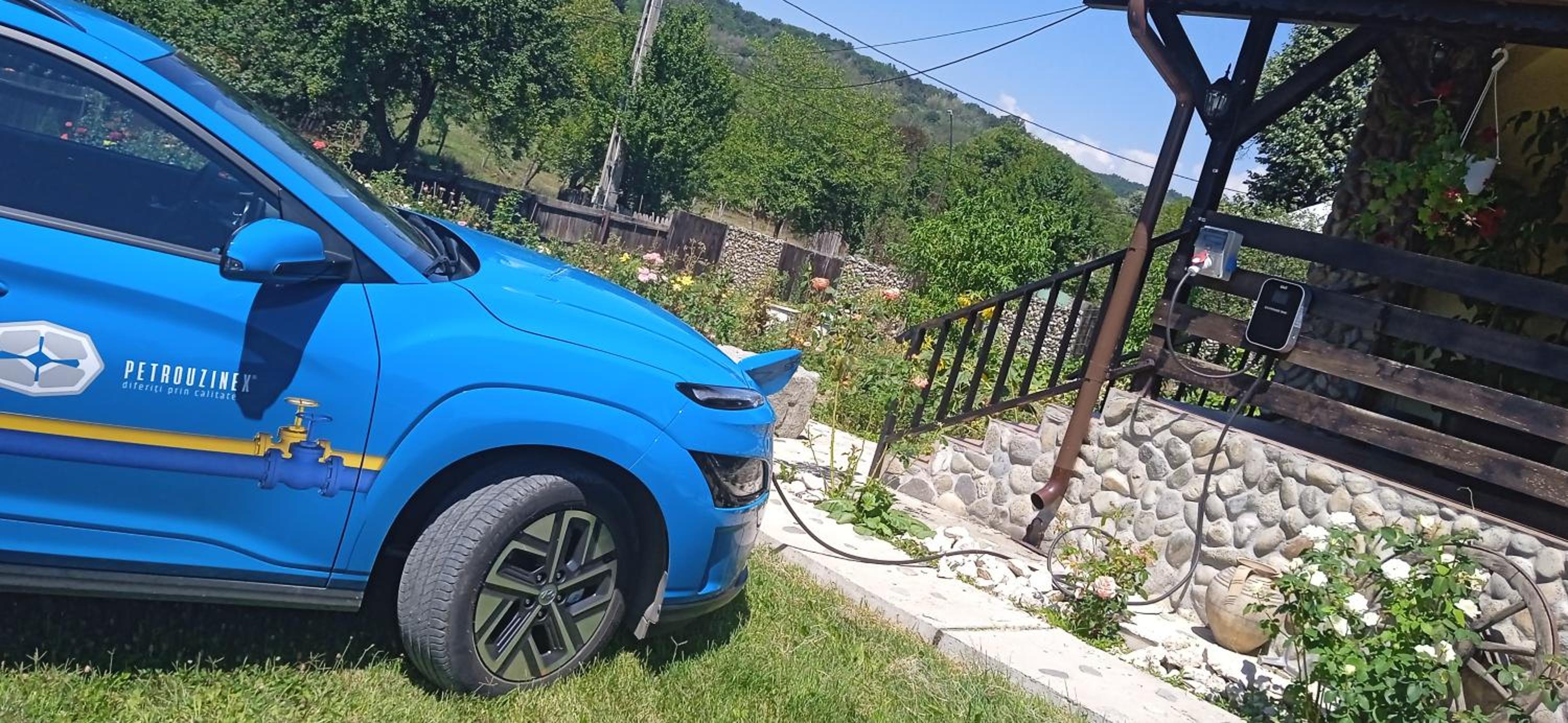 Pensiunea Gradinarilor cu statie de încărcare încărcare electrică auto view 4