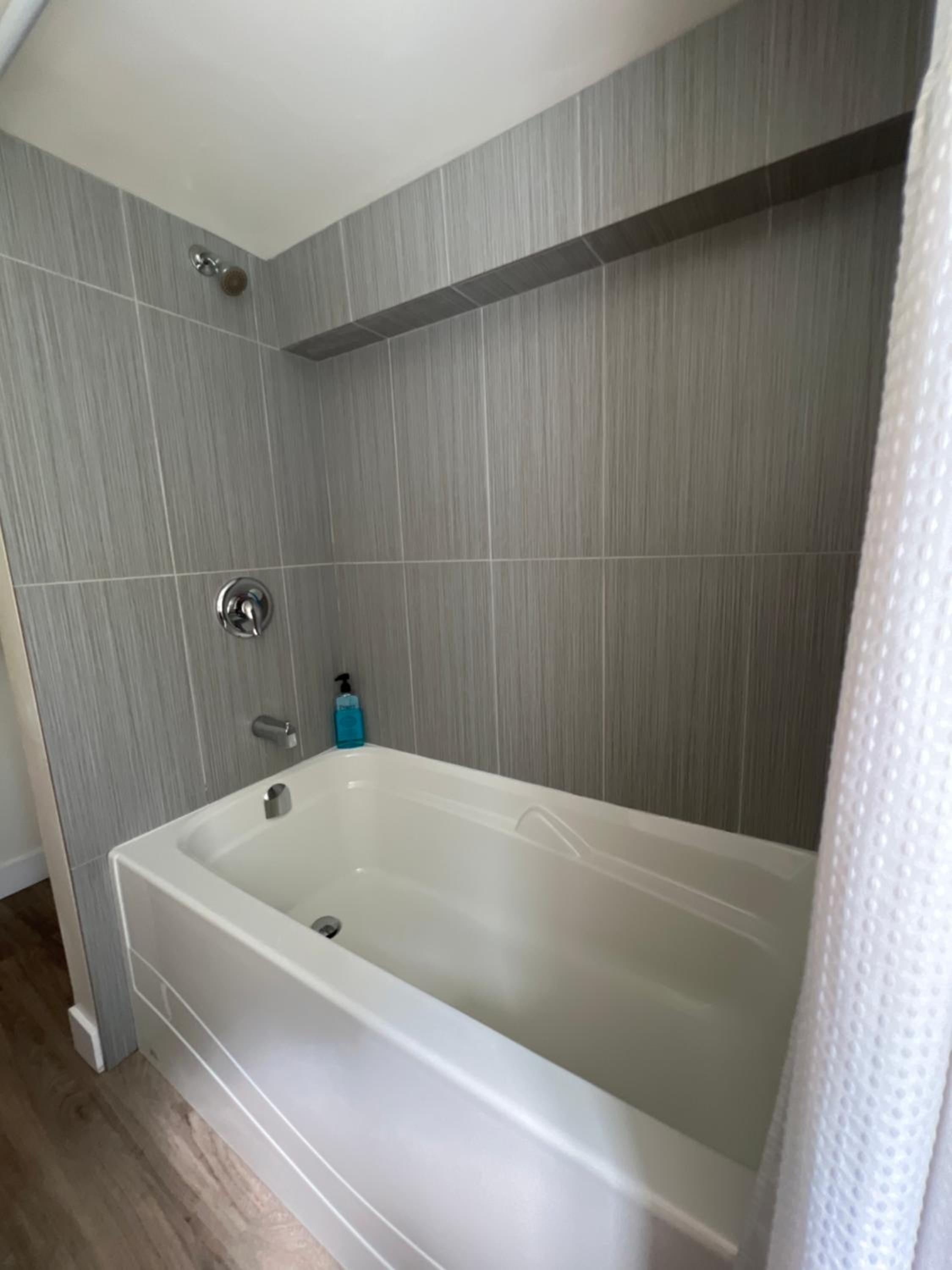 Quaint 1 bedroom lower suite in Victoria, BC