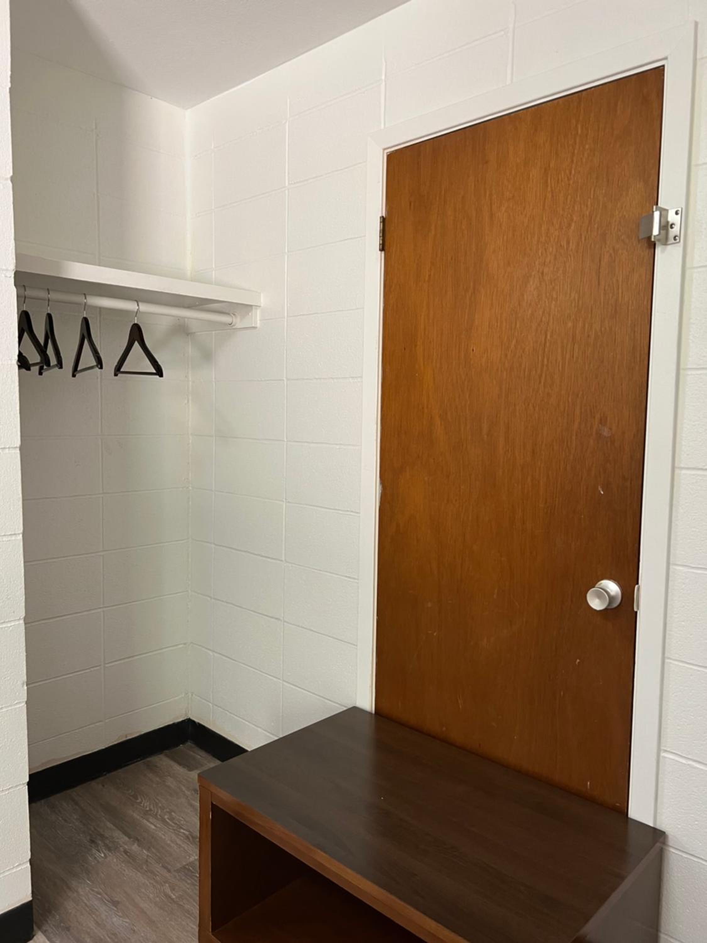 Driftwood Inn and Lodge by the lake - Property Image 37