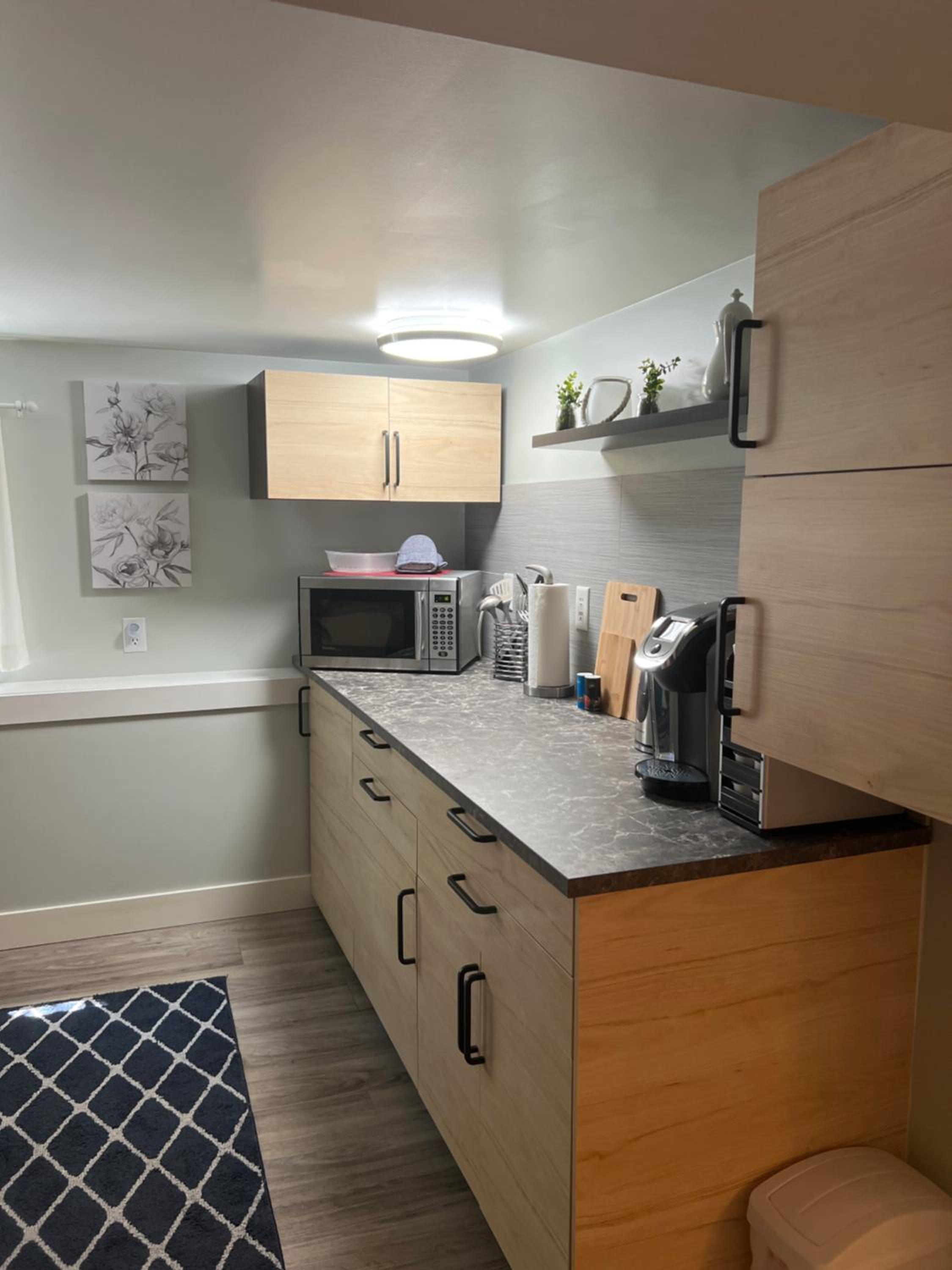 Quaint 1 bedroom lower suite in Victoria, BC