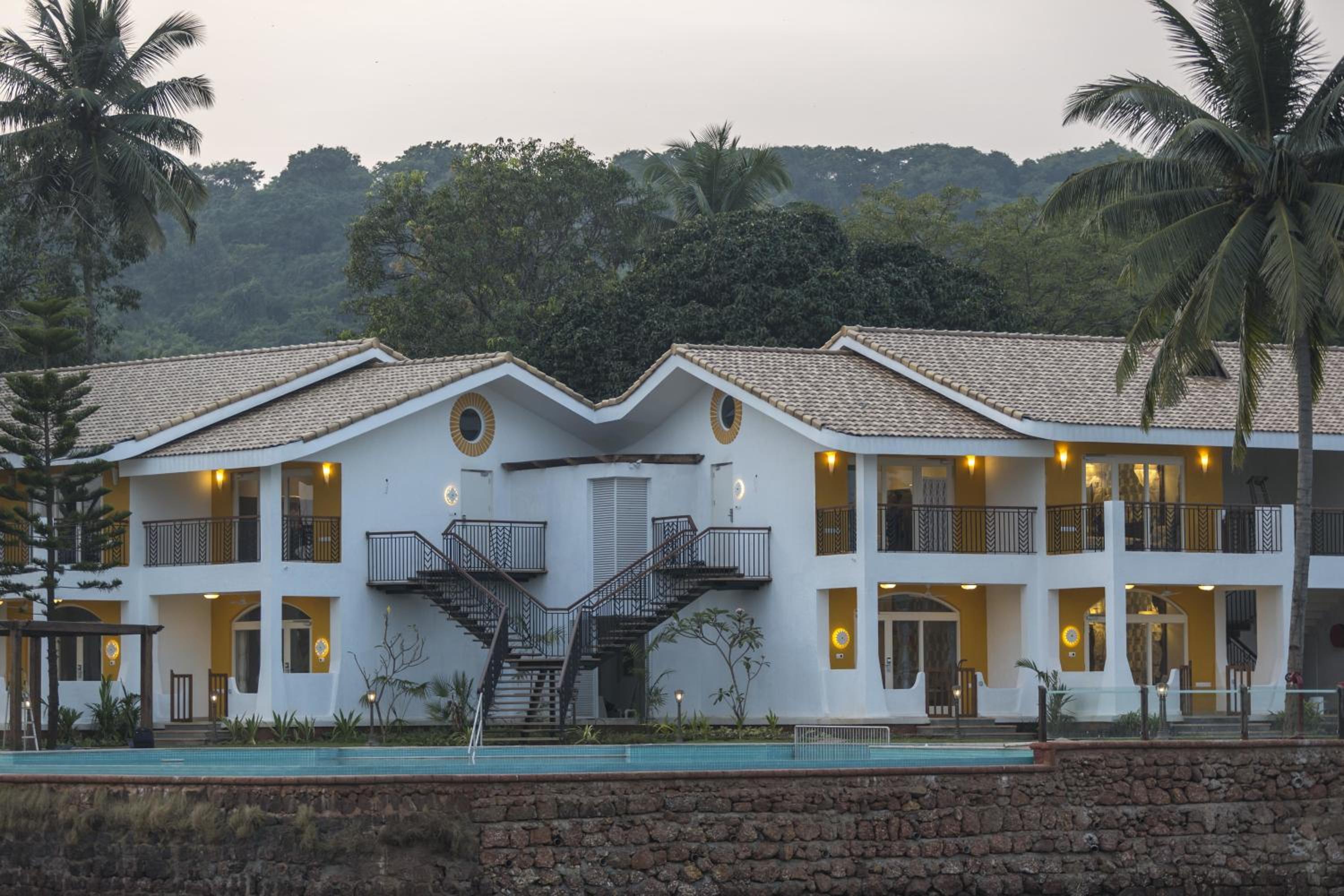 Acron Waterfront Resort