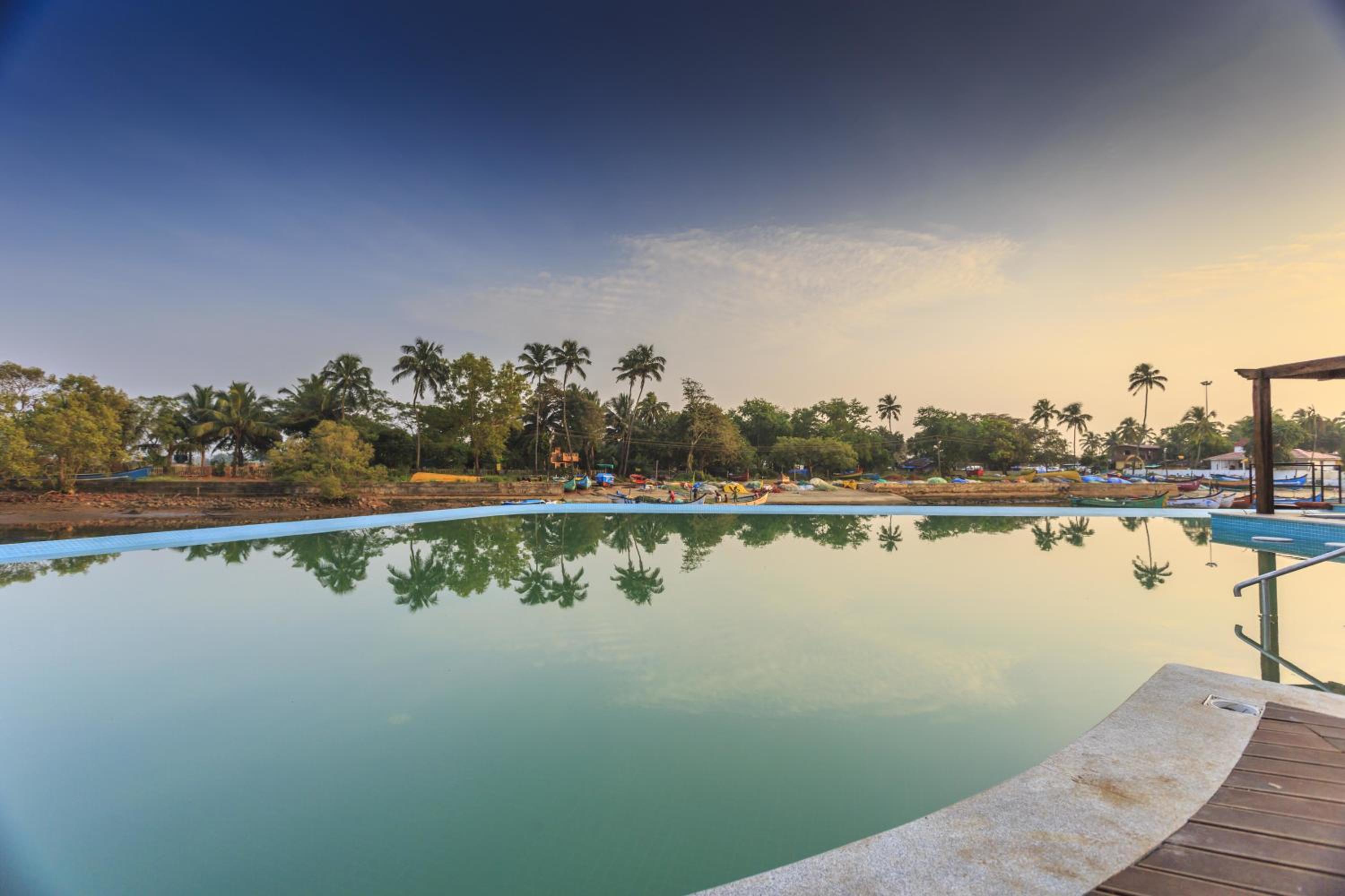 Acron Waterfront Resort