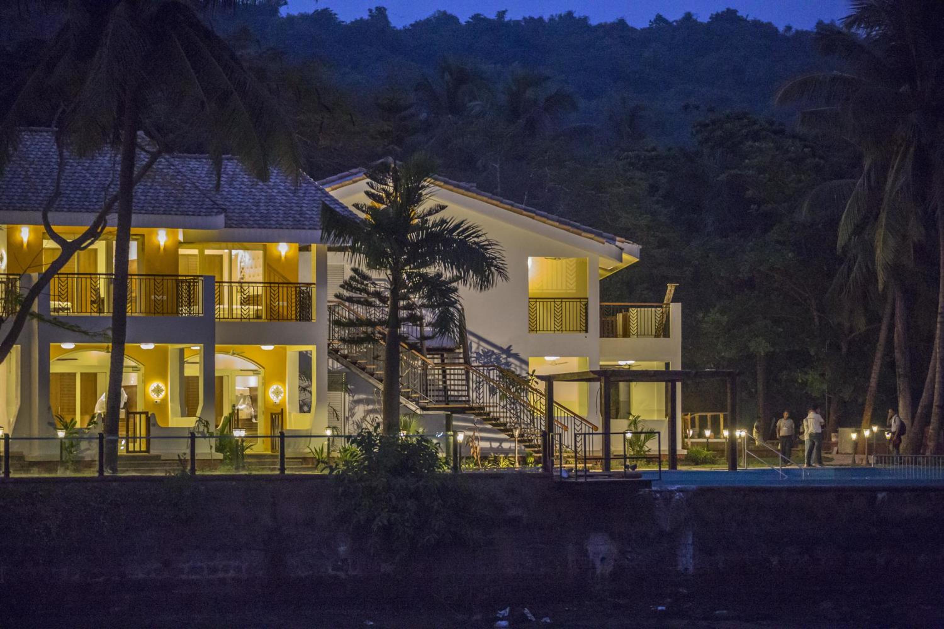 Acron Waterfront Resort
