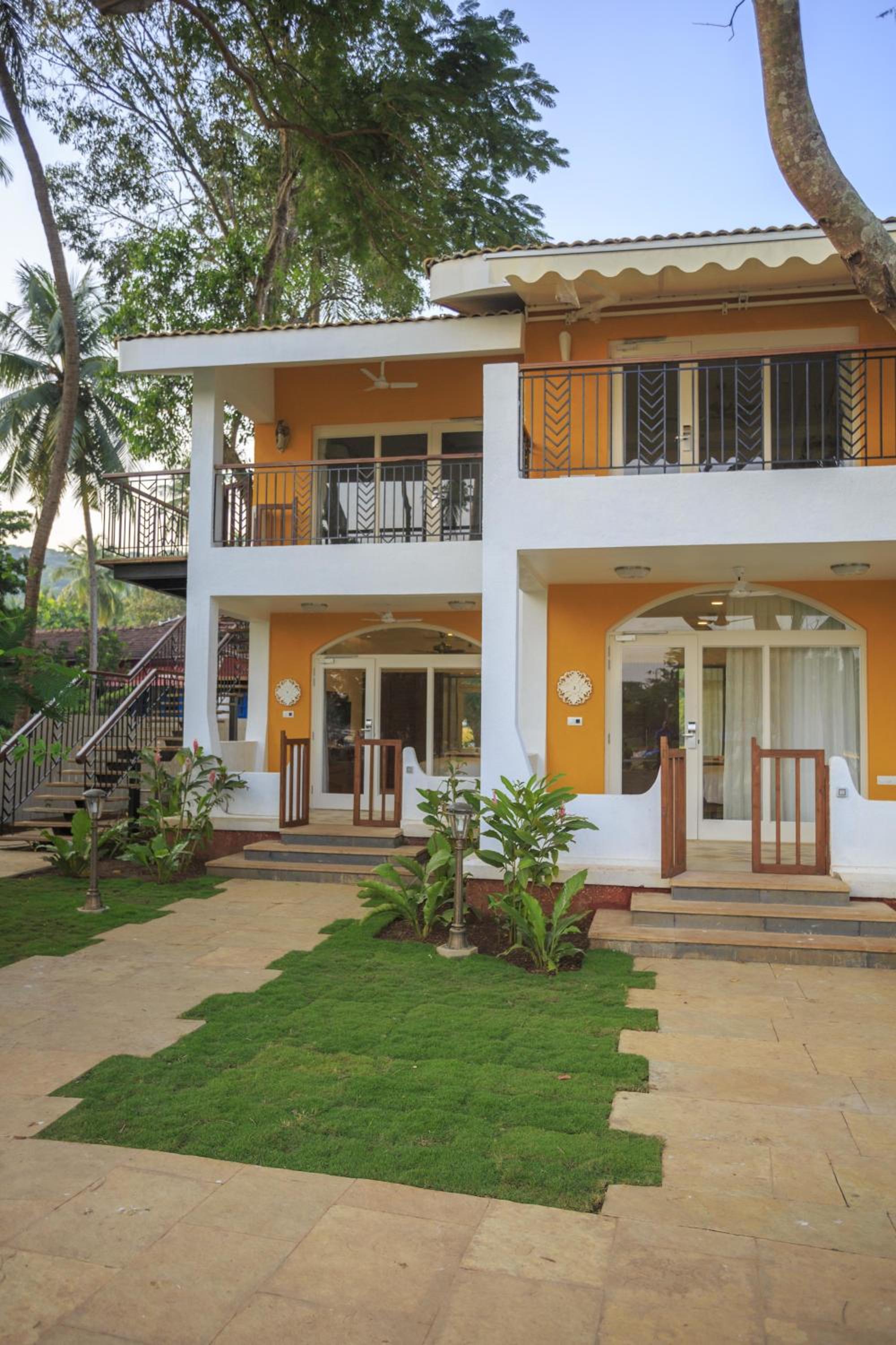Acron Waterfront Resort