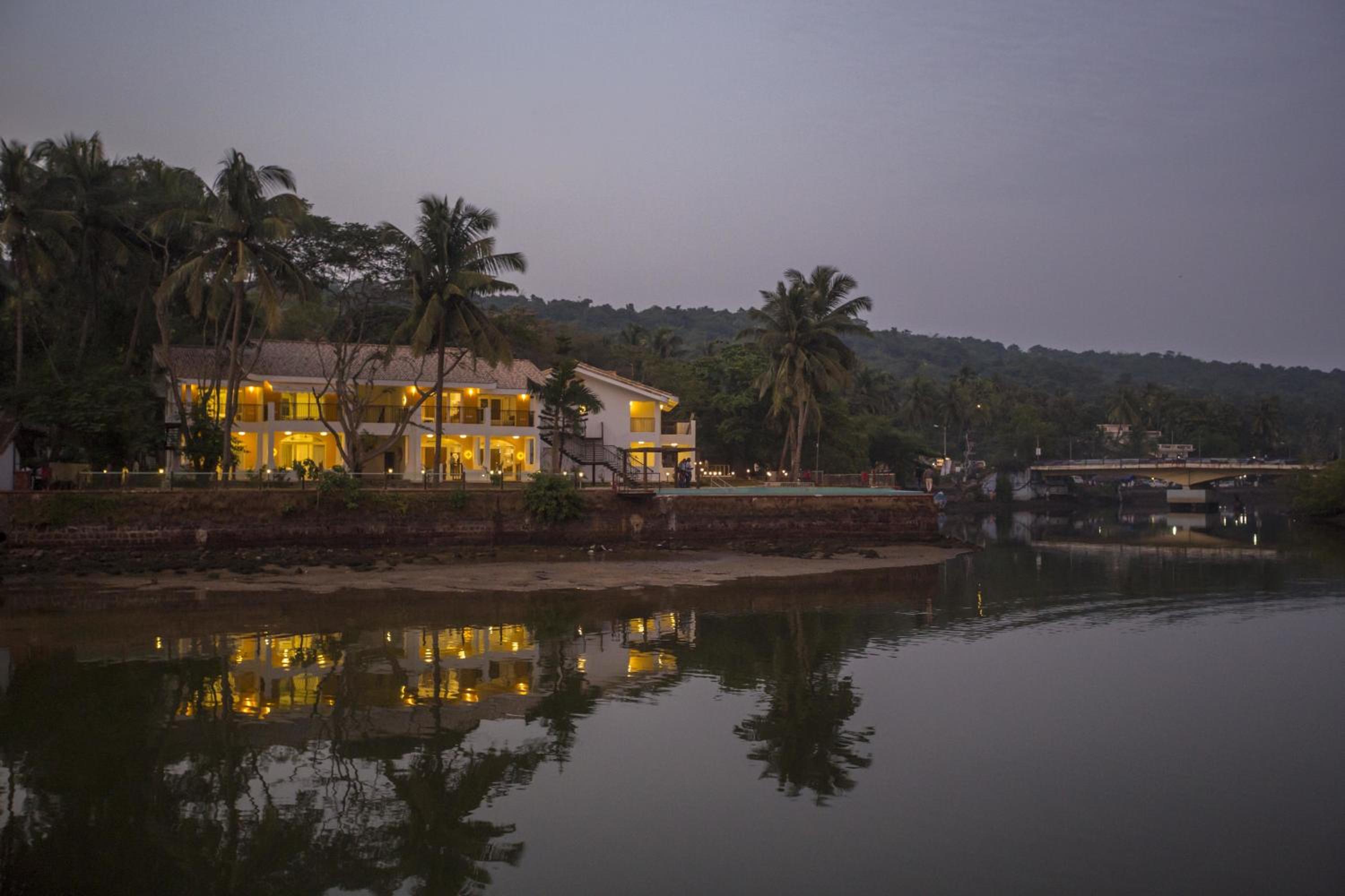 Acron Waterfront Resort