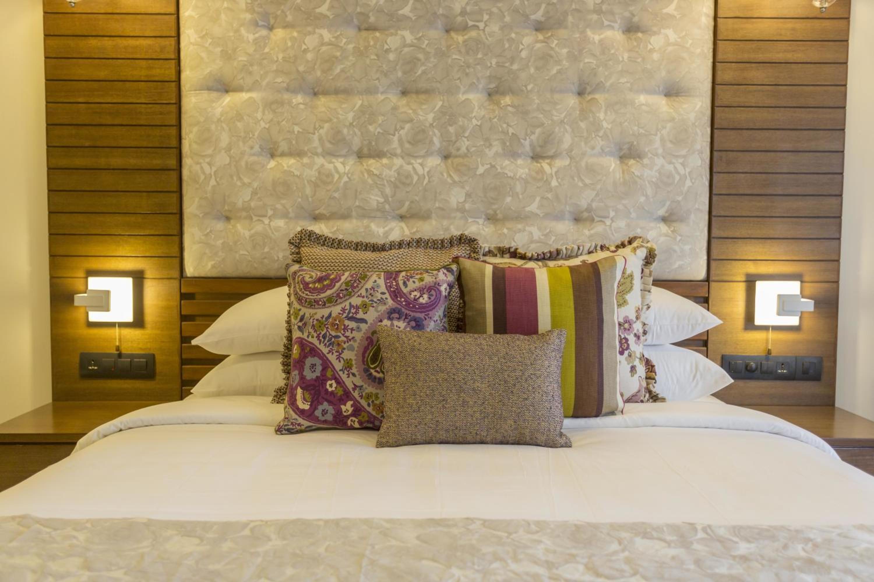 Acron Waterfront Resort
