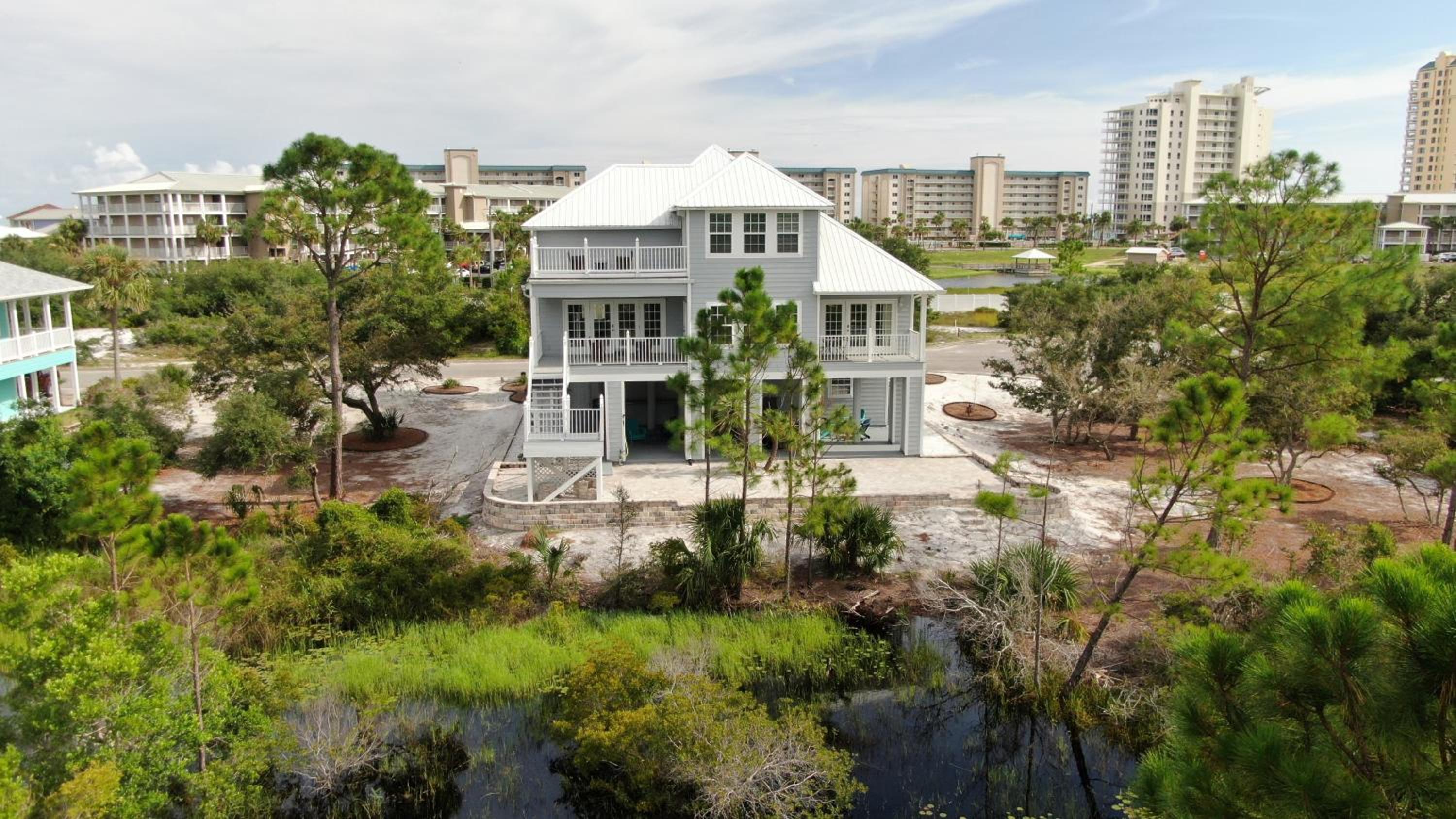 Luxury Vacation Home near Johnson Beach view 2