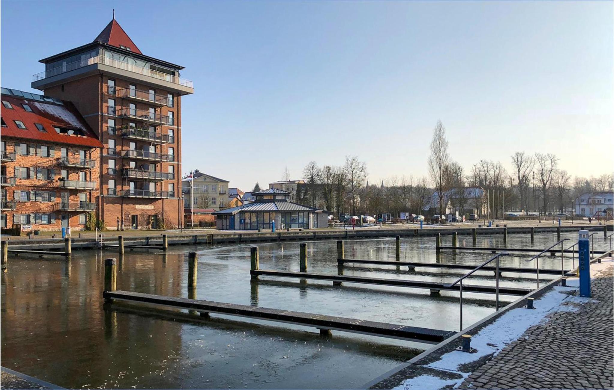 Cozy Ship In Neuruppin With House Sea View