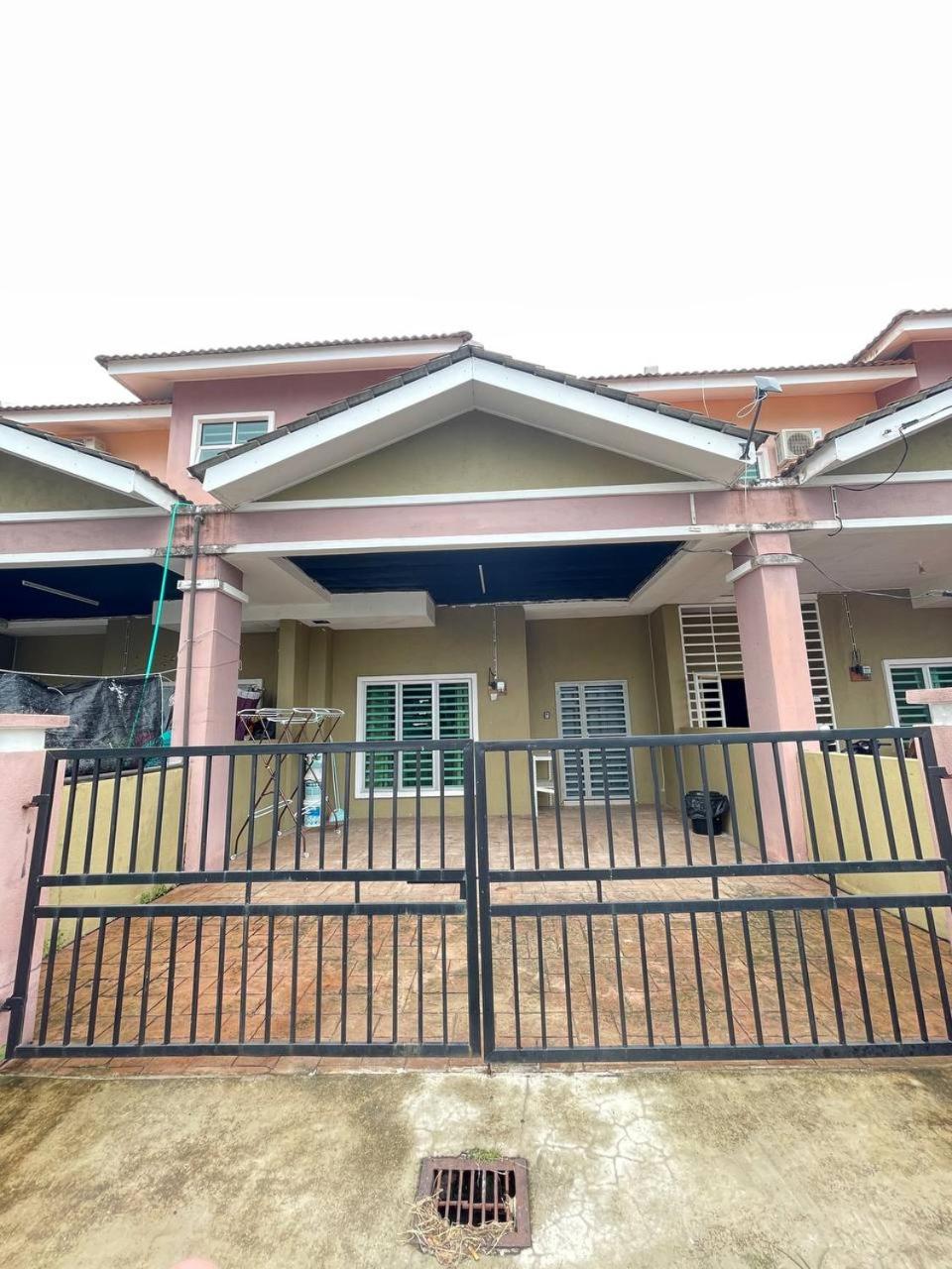 Ritz Homestay UNIT A at Gong Badak, Kuala Terengganu photo 1