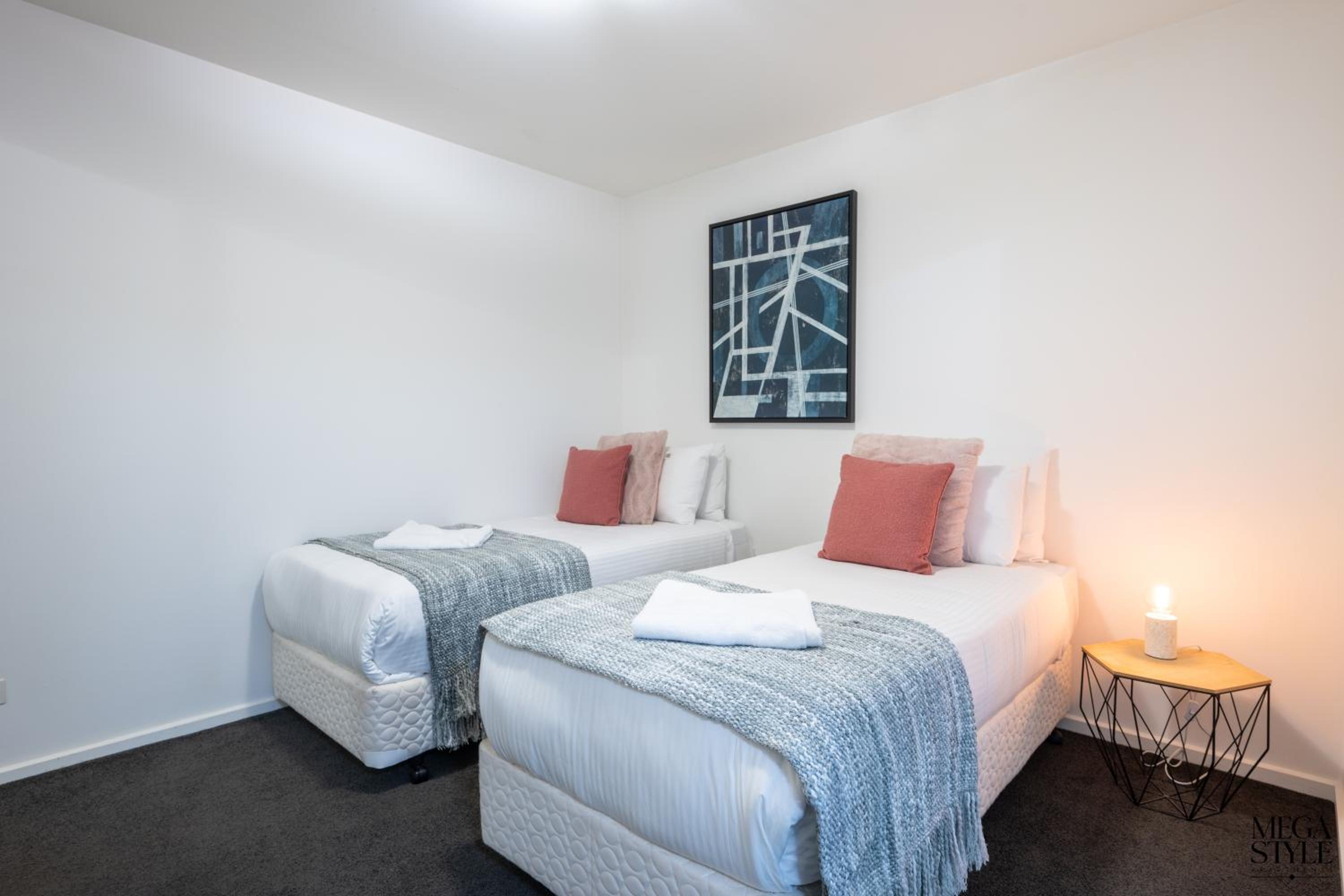 Mega Style Apartments Mainpoint