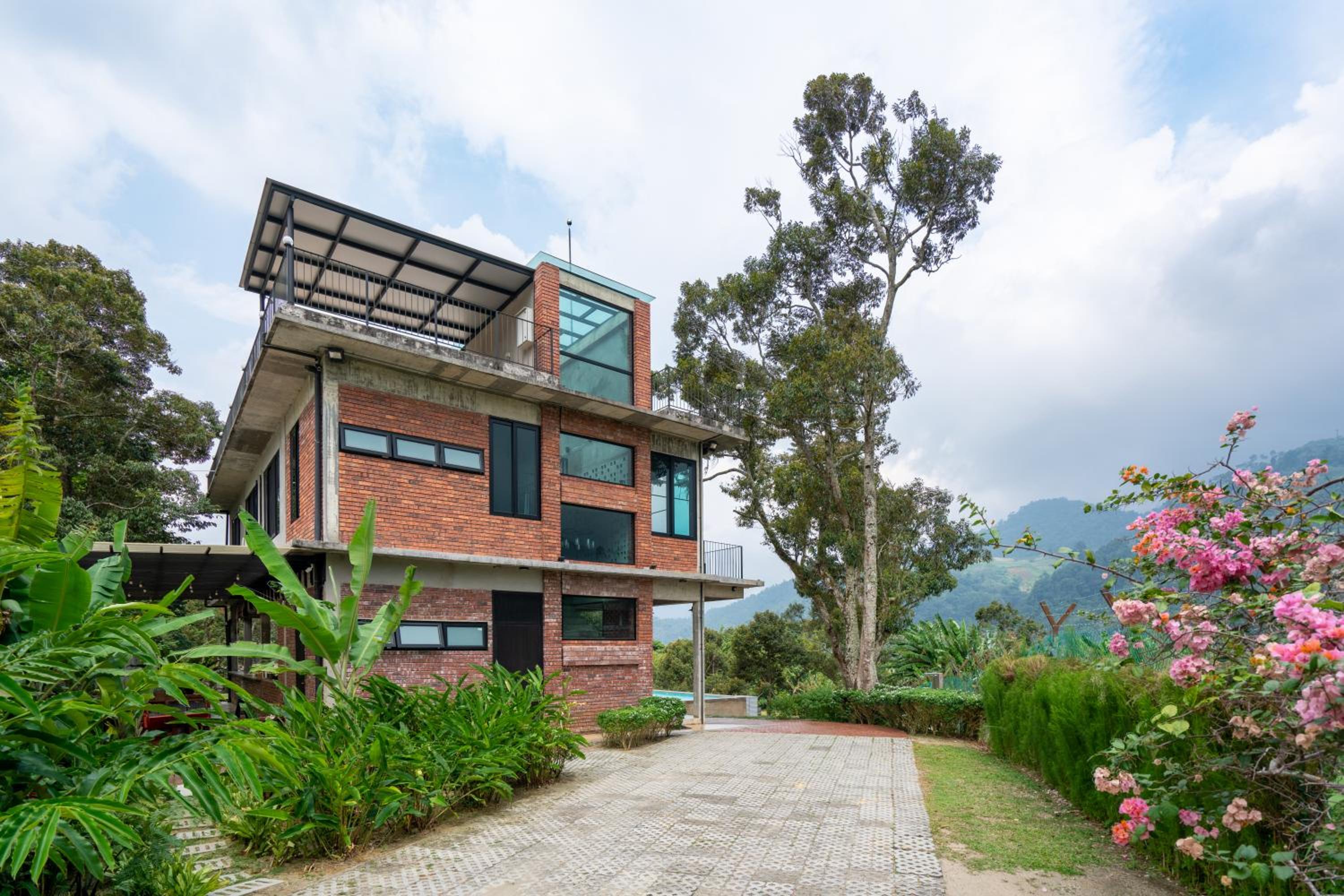 Brickhouse Bukit Tinggi by Santai Villas photo 2