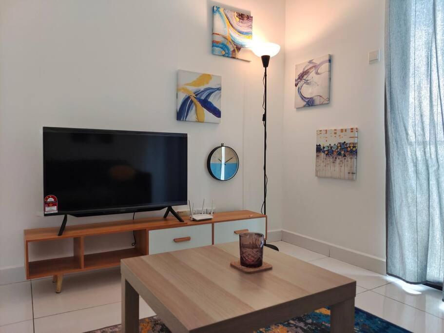 A2603 THE PLATINO NETFLIX PARADIGM MALL By STAY