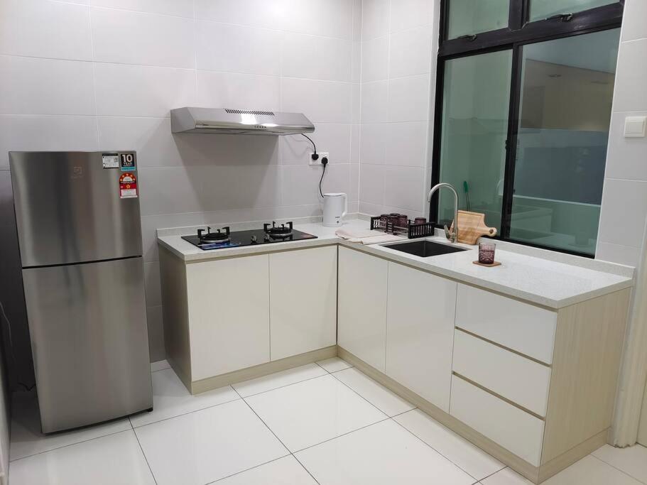 A2603 THE PLATINO NETFLIX PARADIGM MALL By STAY