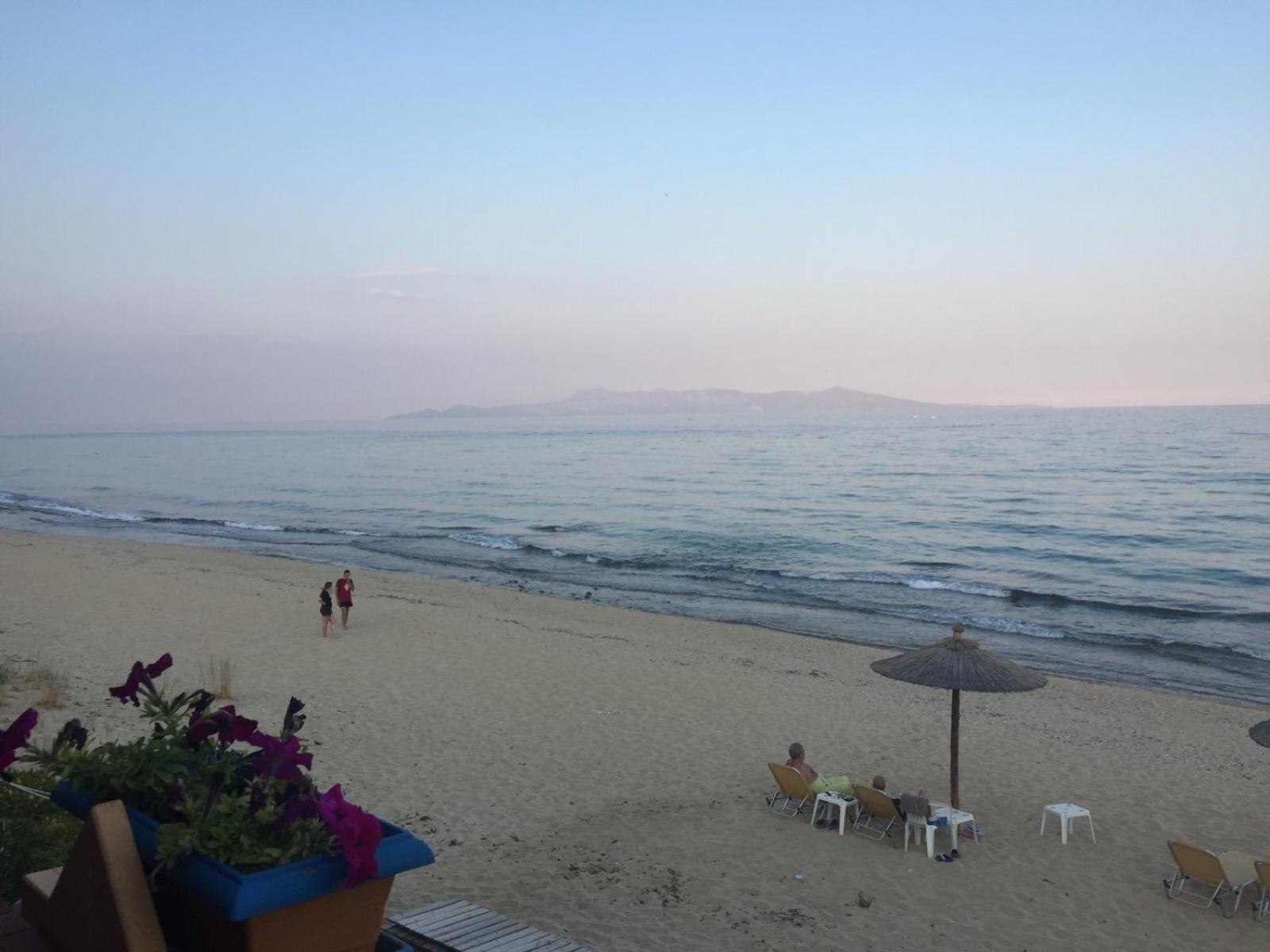 Rosemarine-Privacy in a new designed Sea Villa. view 4